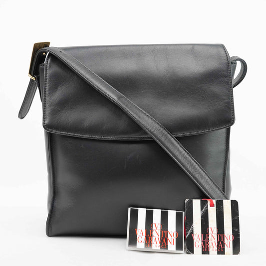 Valentino Garavani – Vintage Shoulder Bag in Black Leather