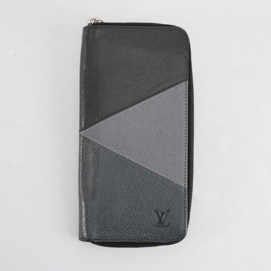 Authentic Louis Vuitton - Zippy Long Wallet in Graphite Grey Taiga Leather