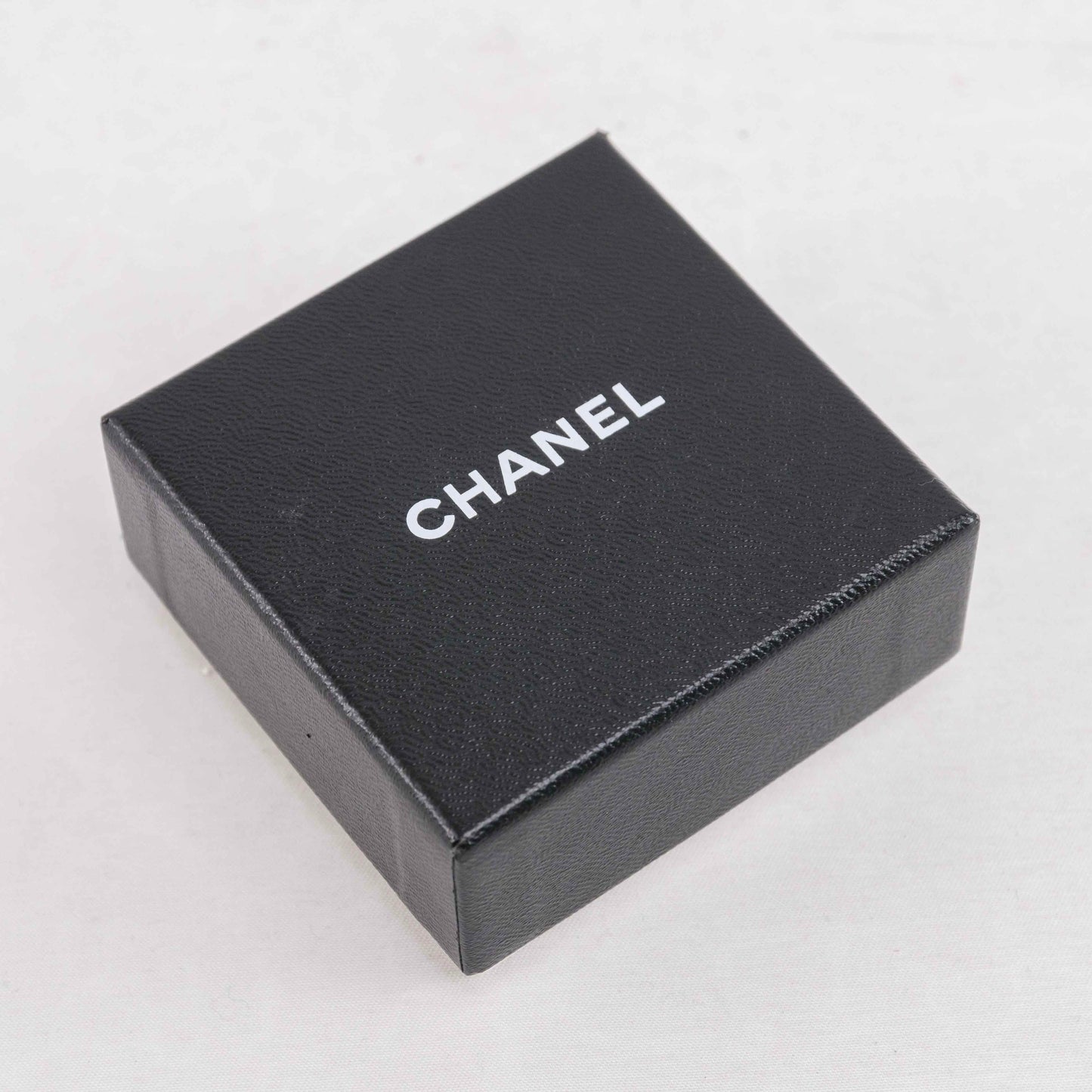 Authentic CHANEL Faux Pearl Pendant Necklace