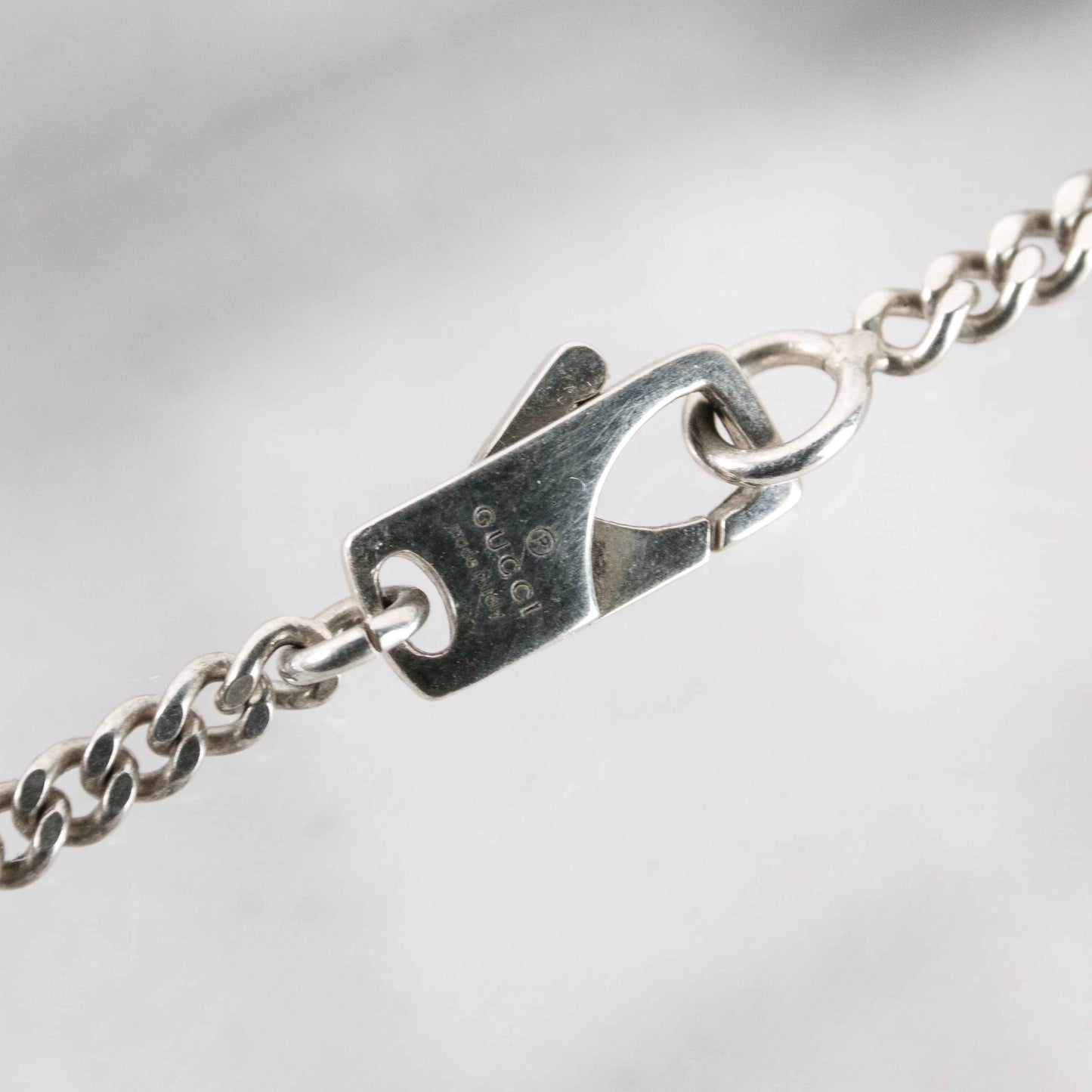 Gucci - Necklace - Gucci Interlocking G Pendant Necklace Silver