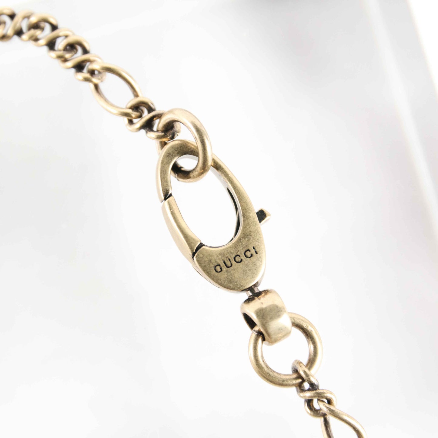 Gucci Lion Head Necklace – Antique Gold-Tone Pendant Chain