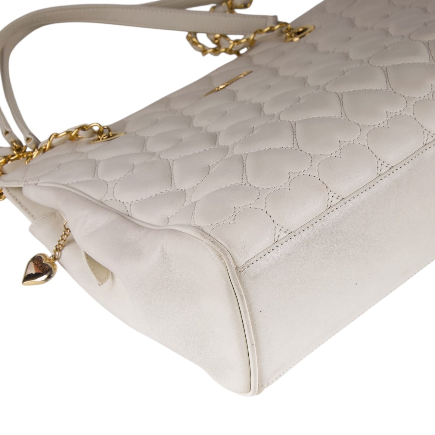 Vintage Moschino heart shape quilted calfskin Gold chain purse