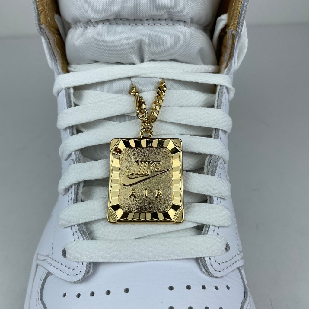 Nike Jordan 1 Retro High OG Metallic Gold (Women's) - EU 42.5/UK 8/US 10.5/CM 27.5