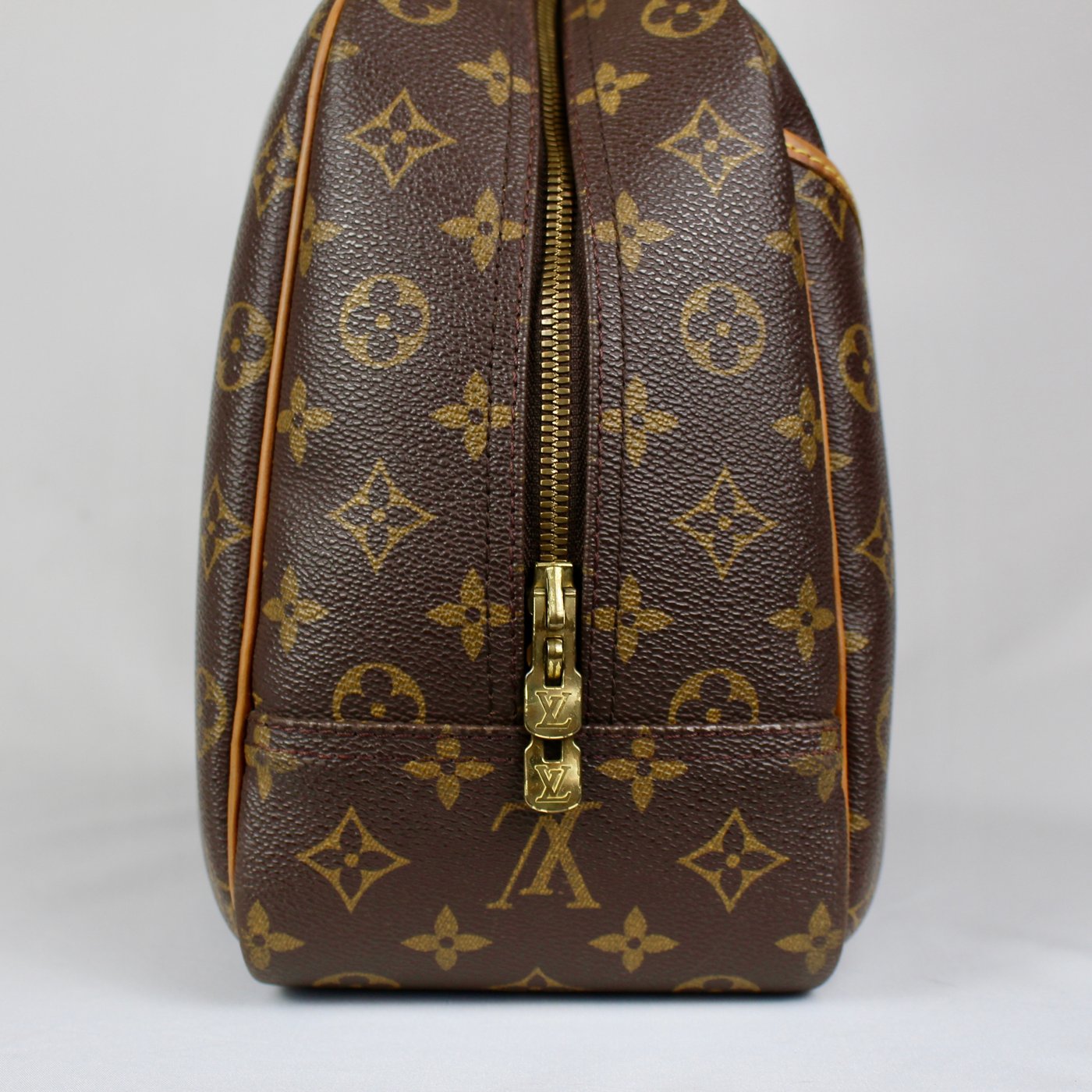 Louis Vuitton Monogram Canvas Deauville Travel Hand Bag