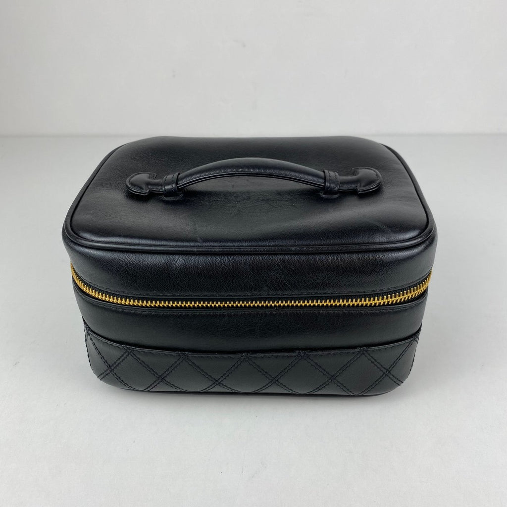 Authentic Black Quilted Lambskin CC Zipper pull Vanity Case