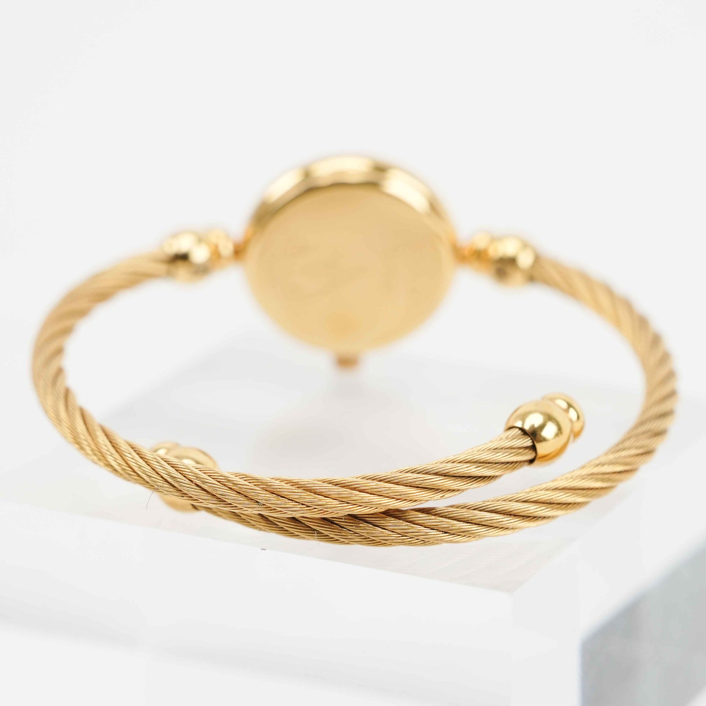 Gucci Vintage Cable Bangle Watch – Swiss Quartz – 1980s/1990s