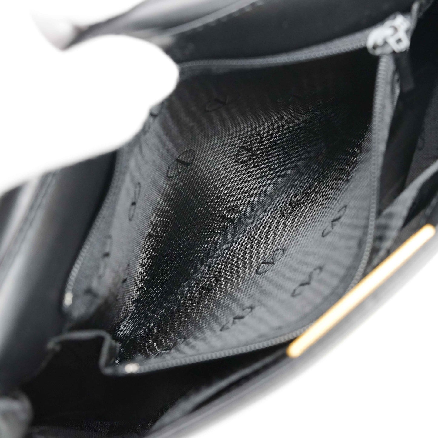 Valentino Garavani – Vintage Shoulder Bag in Black Leather