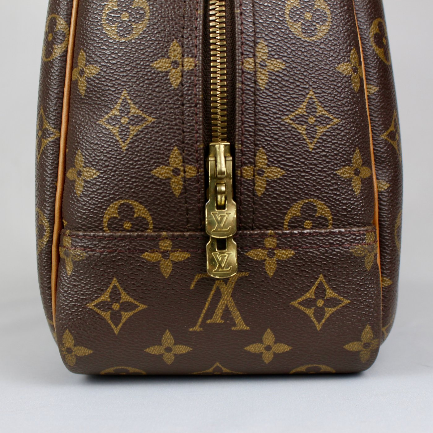 Louis Vuitton Monogram Canvas Deauville Travel Hand Bag