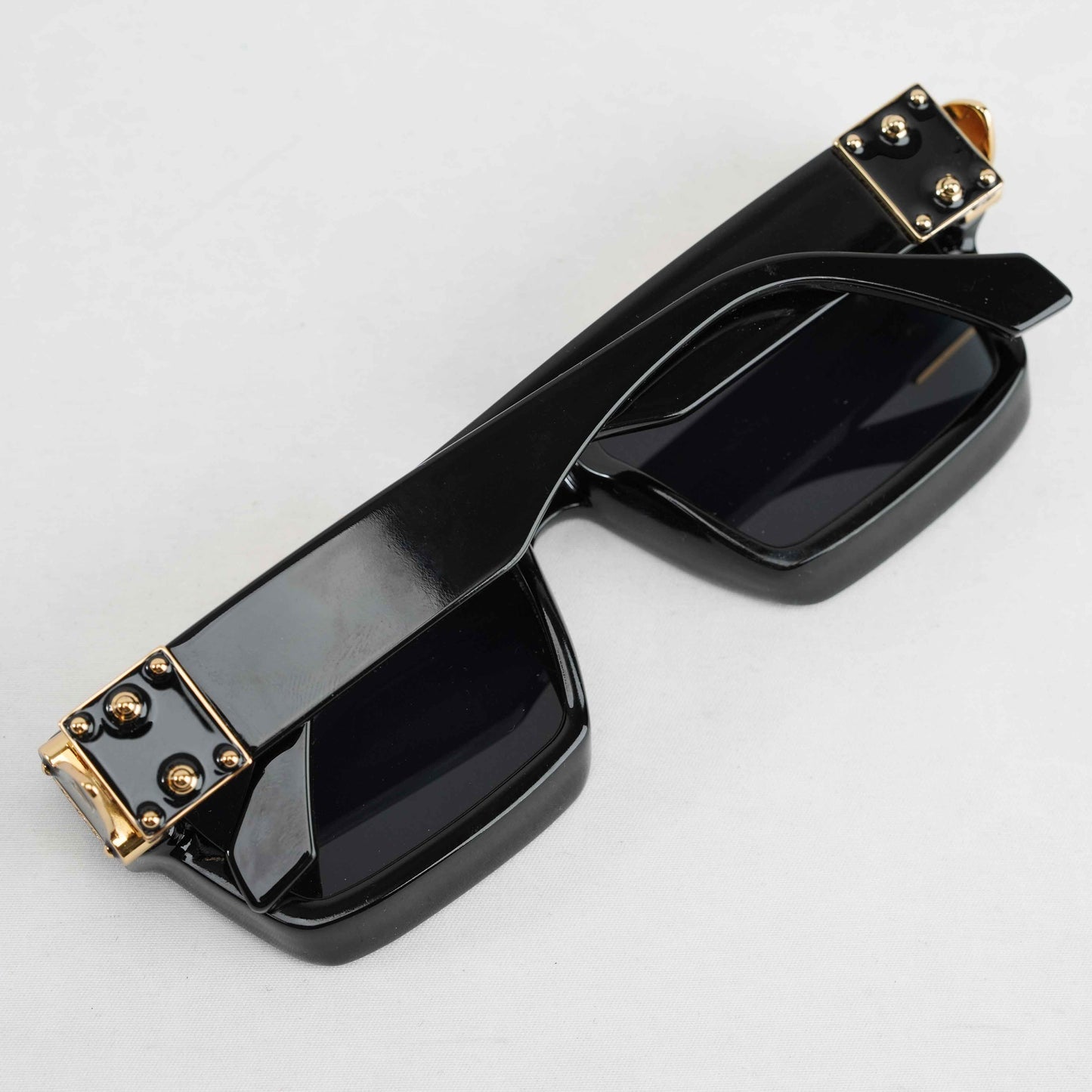 Authentic Louis Vuitton Millionaire Sunglasses – Black & Gold