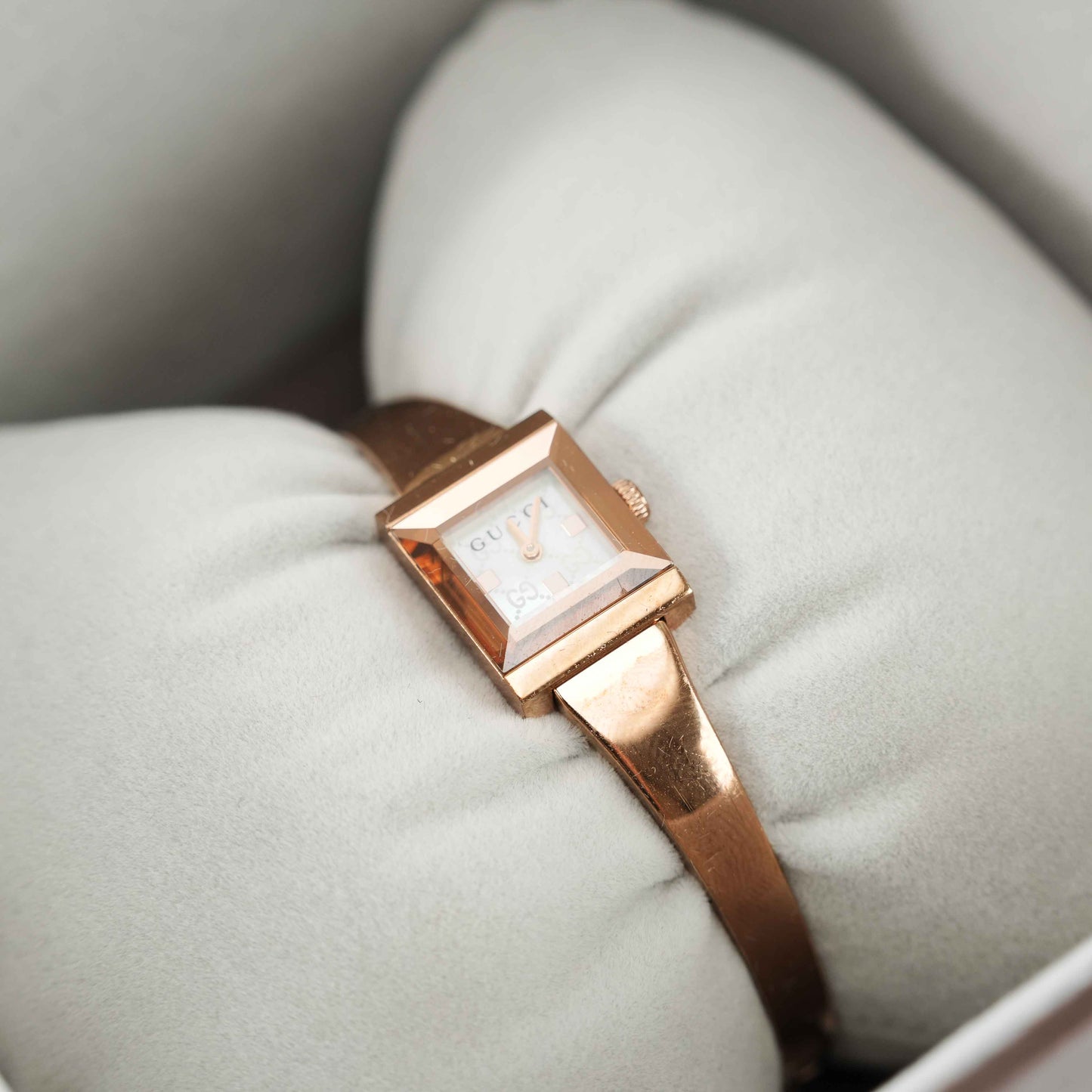 Gucci Women's Rose Gold-Tone Stainless Steel Bangle Watch