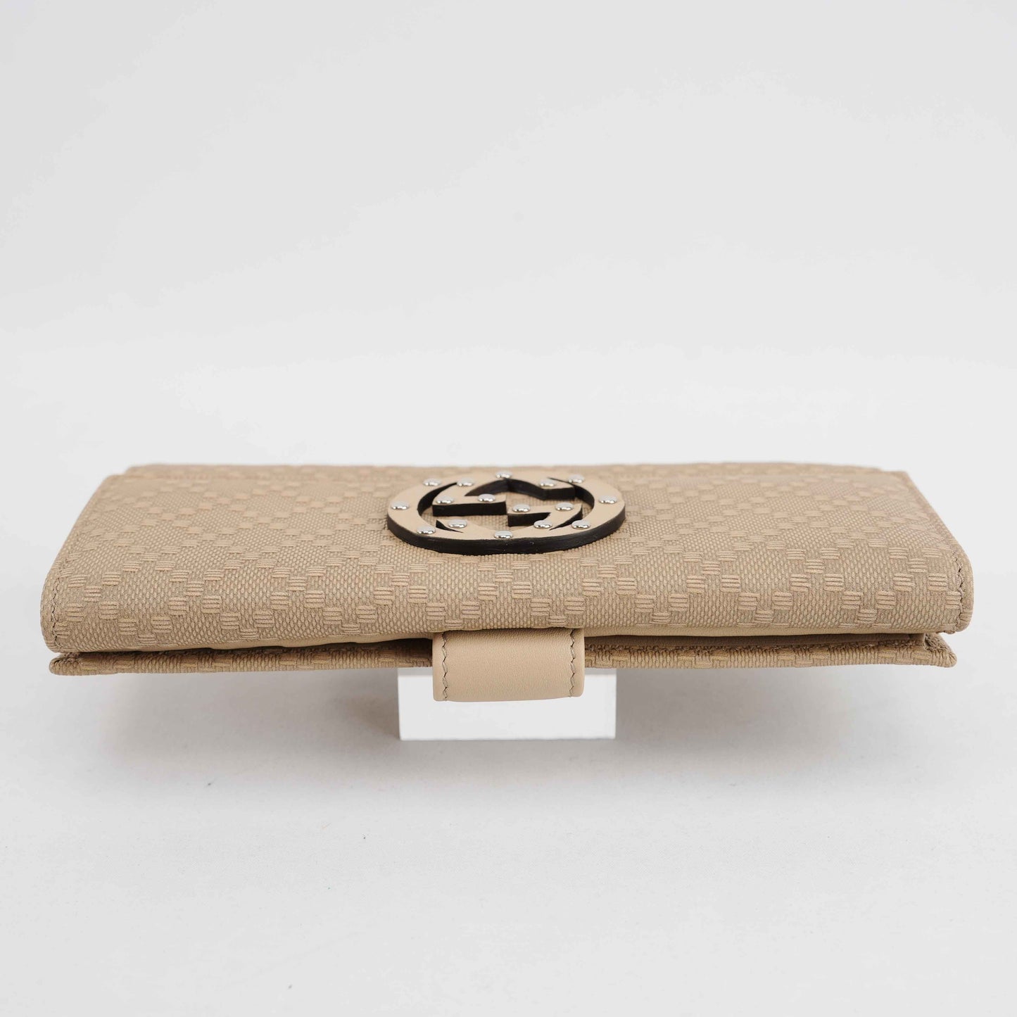 Gucci Beige Jacquard Canvas Trifold Wallet with Studded GG Logo – Model 231843