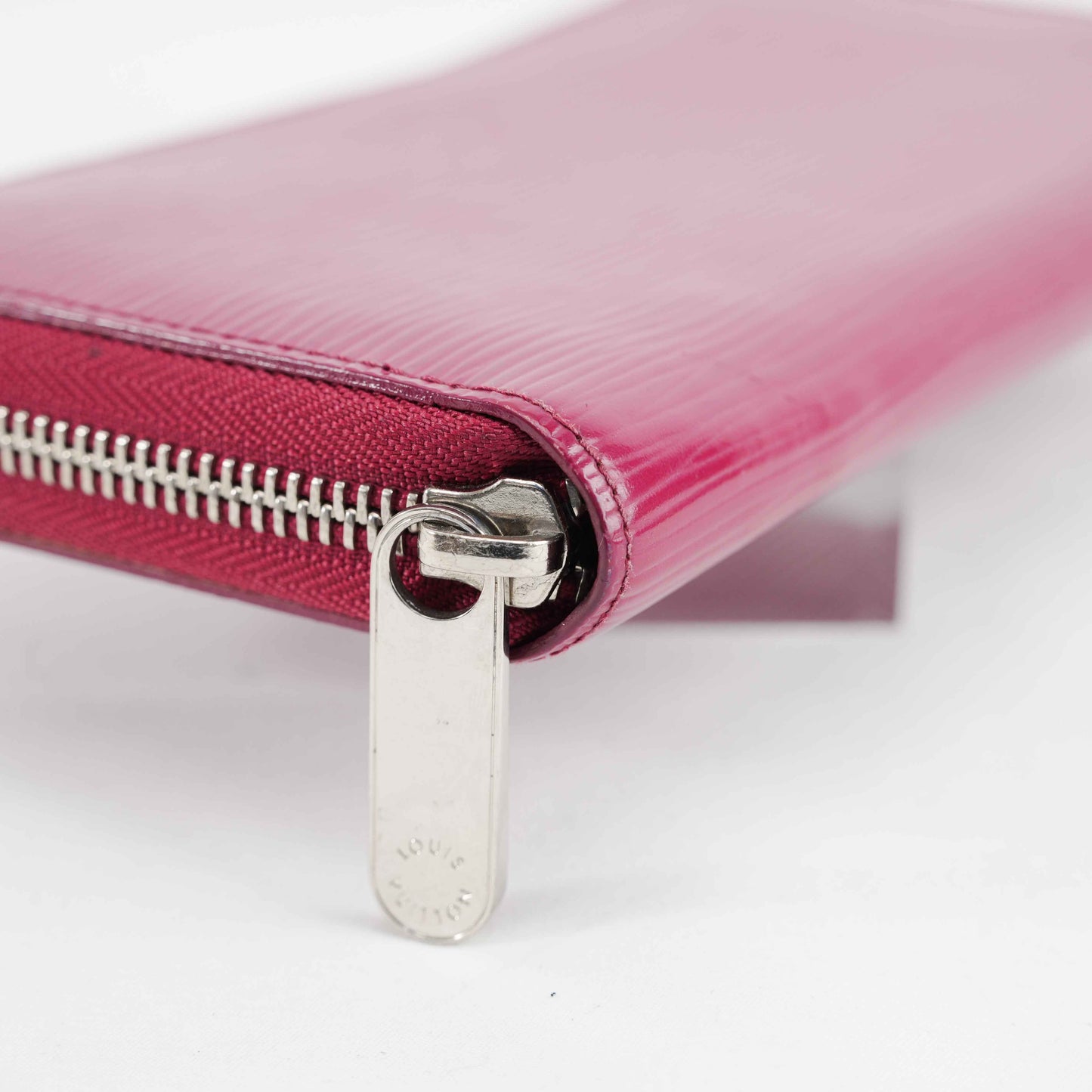 Louis Vuitton Zippy Wallet in Fuchsia Epi Leather