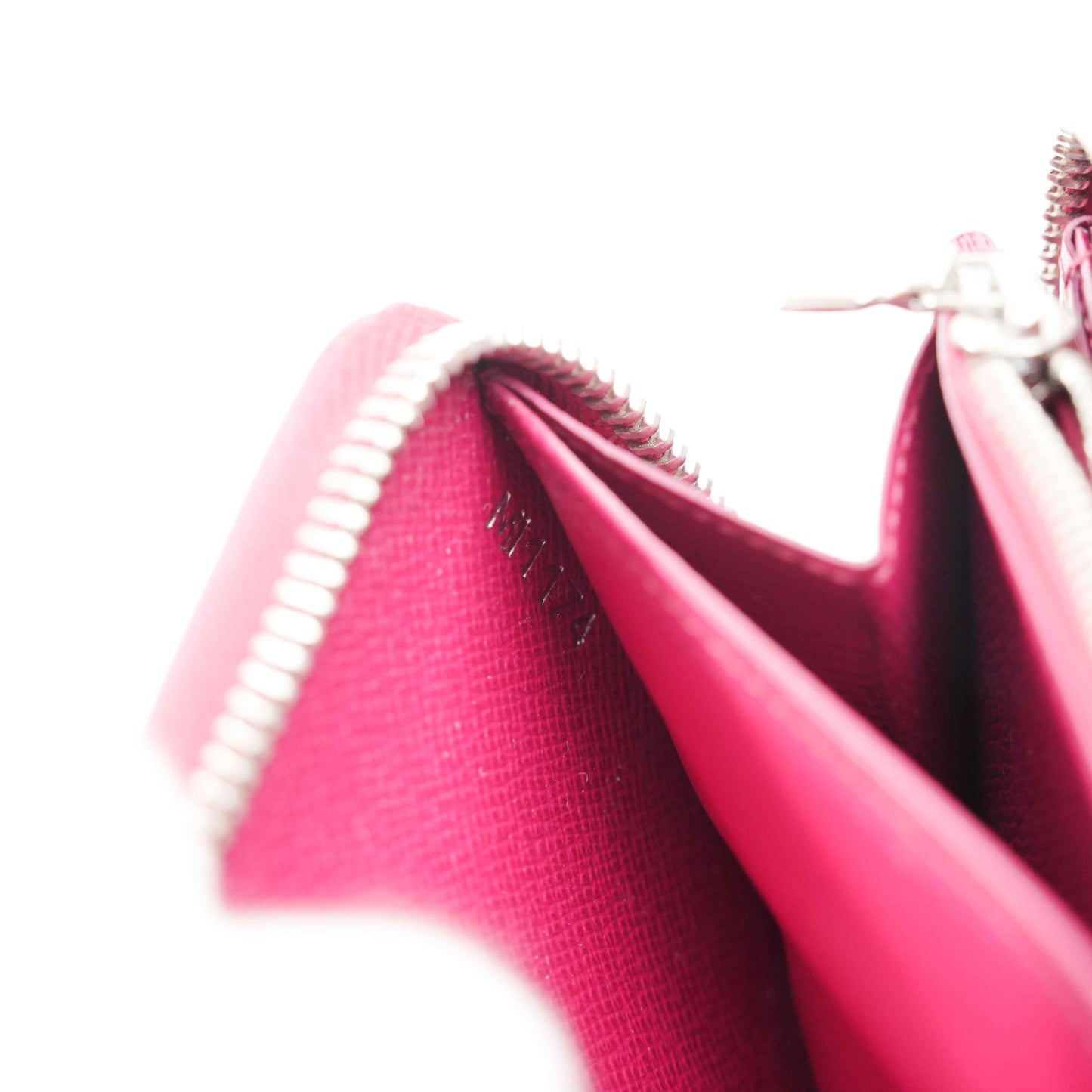 Louis Vuitton Zippy Wallet in Fuchsia Epi Leather