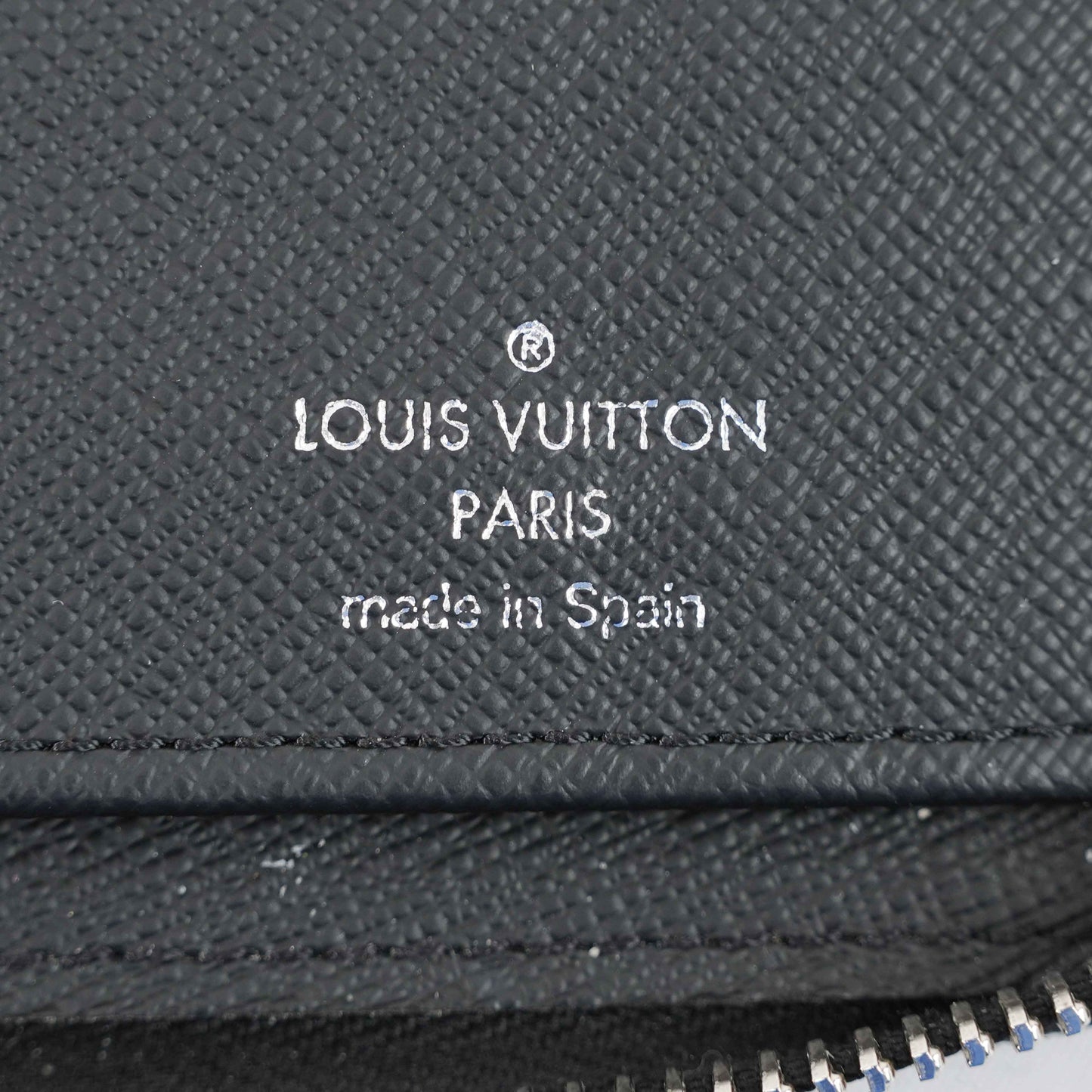 Authentic Louis Vuitton - Zippy Long Wallet in Graphite Grey Taiga Leather
