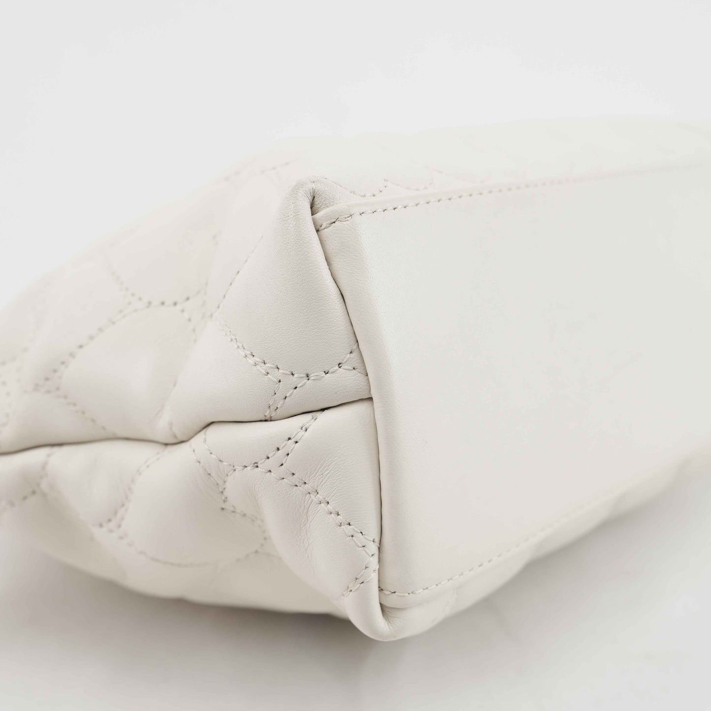 Authentic MOSCHINO - White Quilted Leather Shoulder Bag with Chain Strap