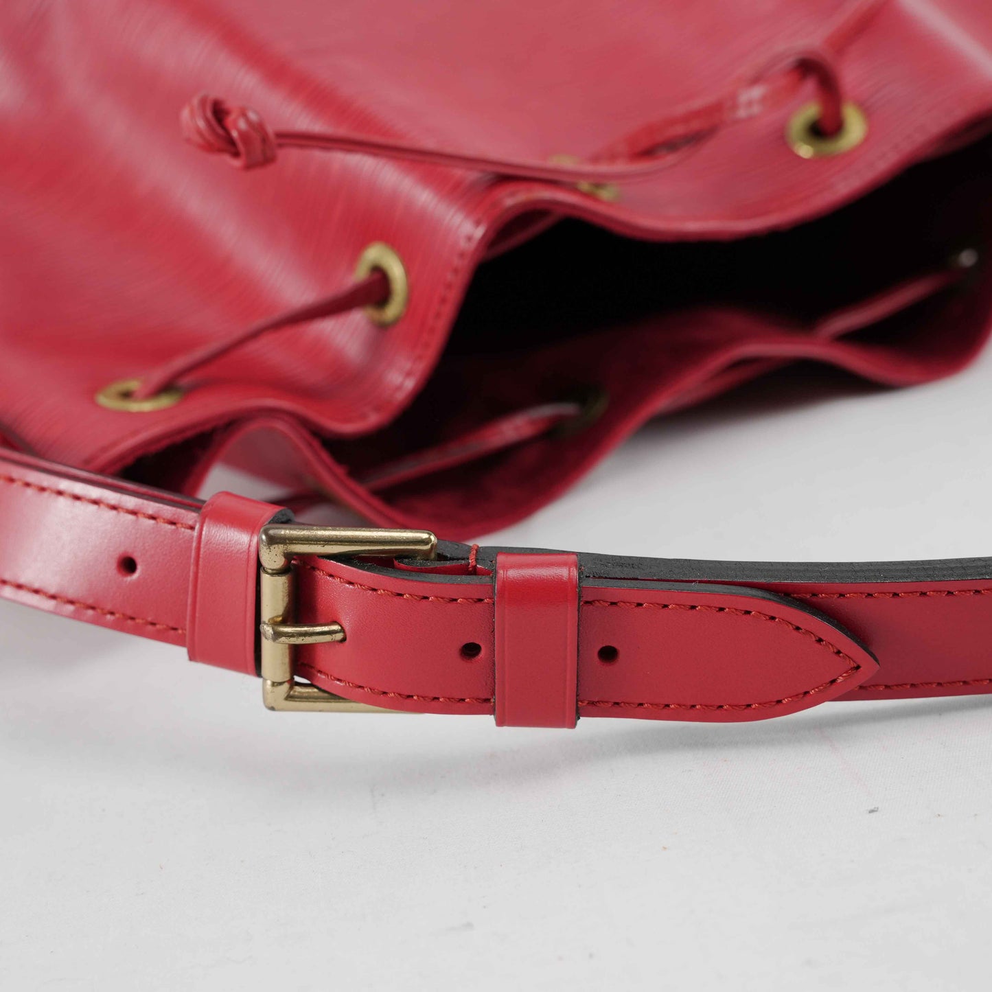 Authentic Louis Vuitton - Petit Noe - Shoulder bag