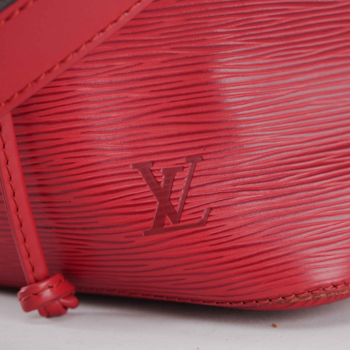 Authentic Louis Vuitton - Petit Noe - Shoulder bag