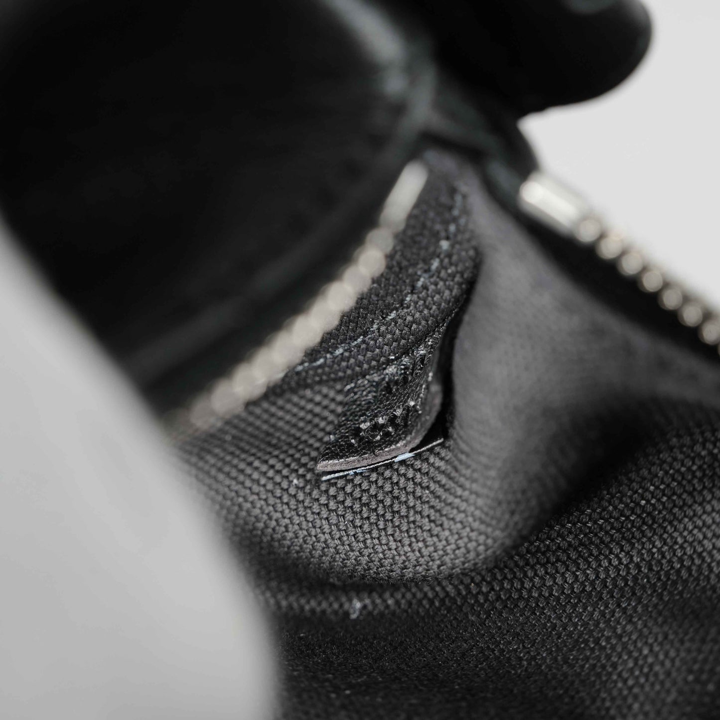 Gucci Blondie Mini Barrel Bag in Black Leather