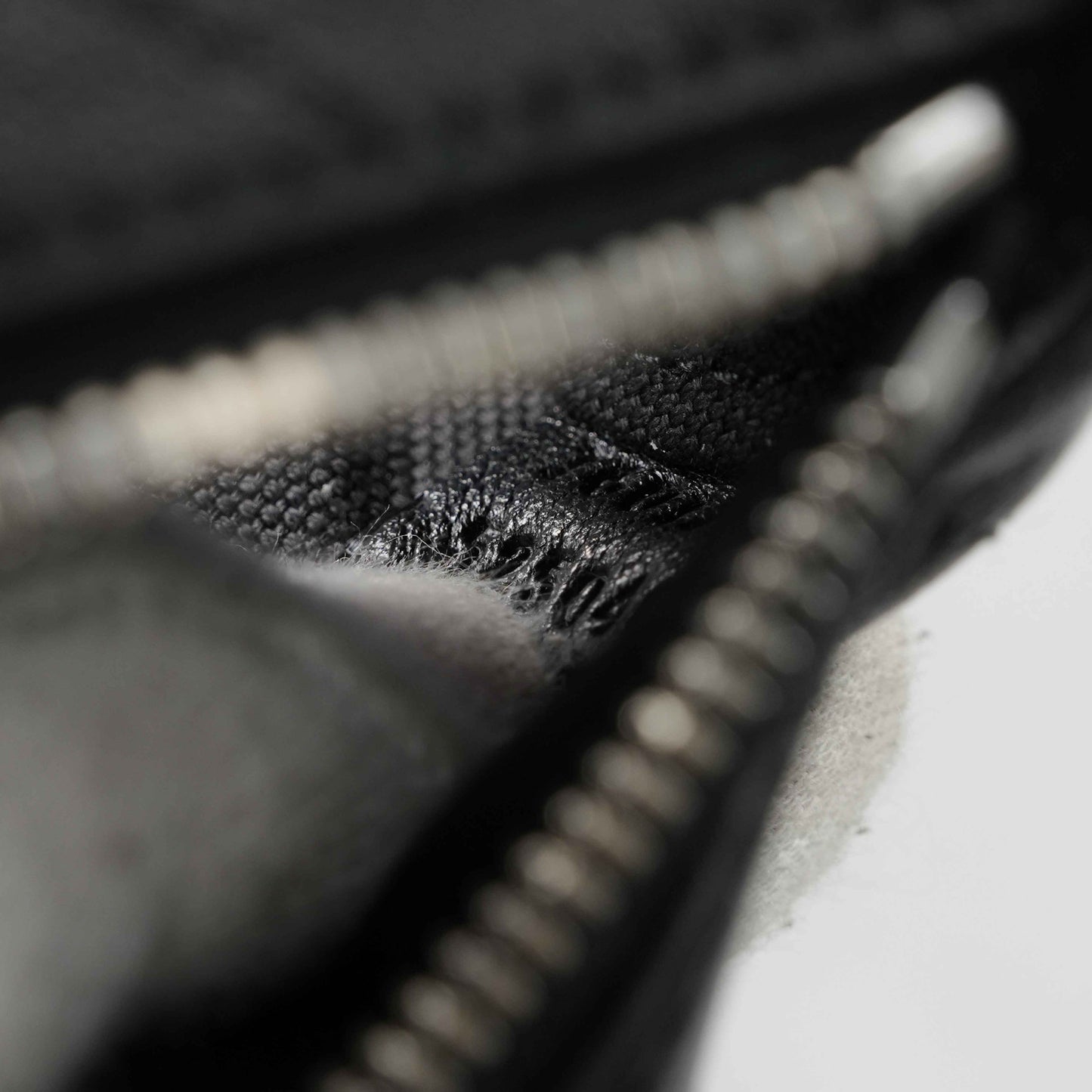 Gucci Blondie Mini Barrel Bag in Black Leather