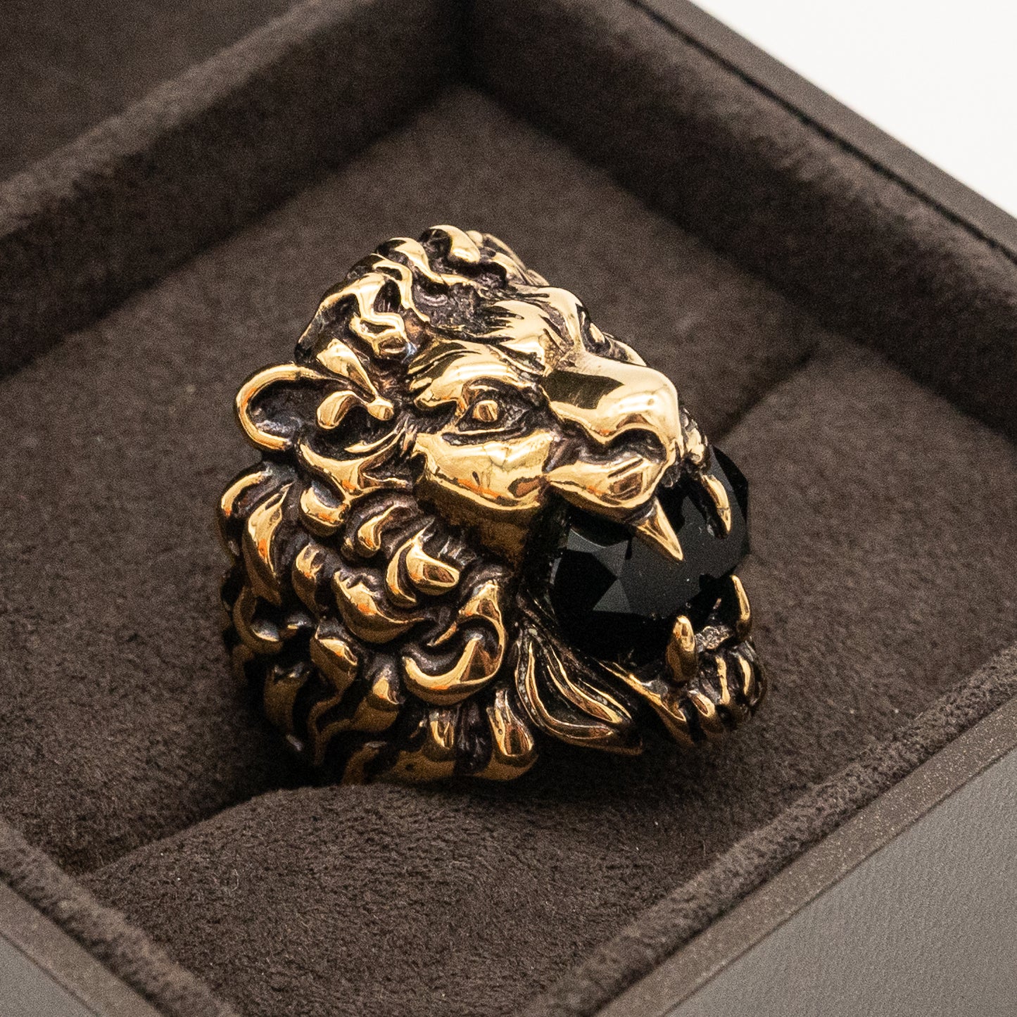 Authentic Gucci Lion Head Motif Black Crystal Ring In Gold & Black