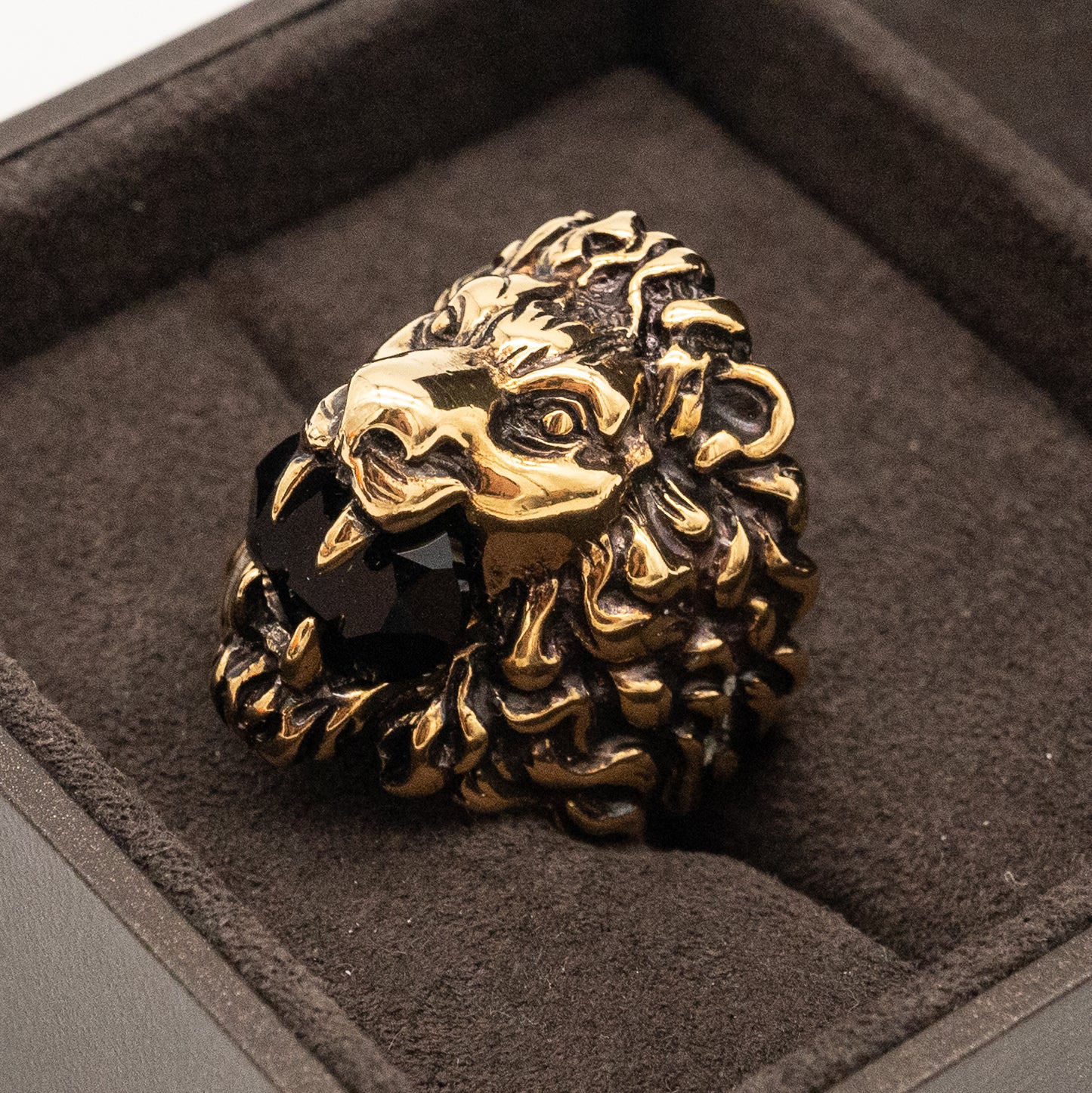Authentic Gucci Lion Head Motif Black Crystal Ring In Gold & Black