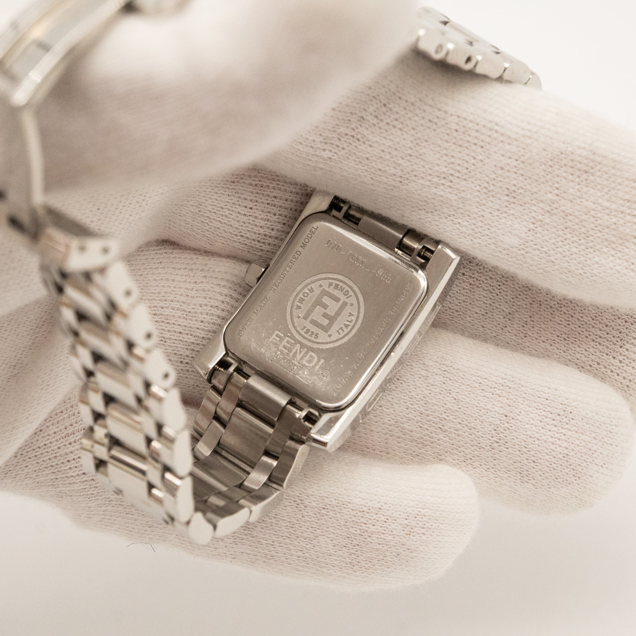Fendi Rectangular Orologi Sapphire Crystal Watch Salmon Dial