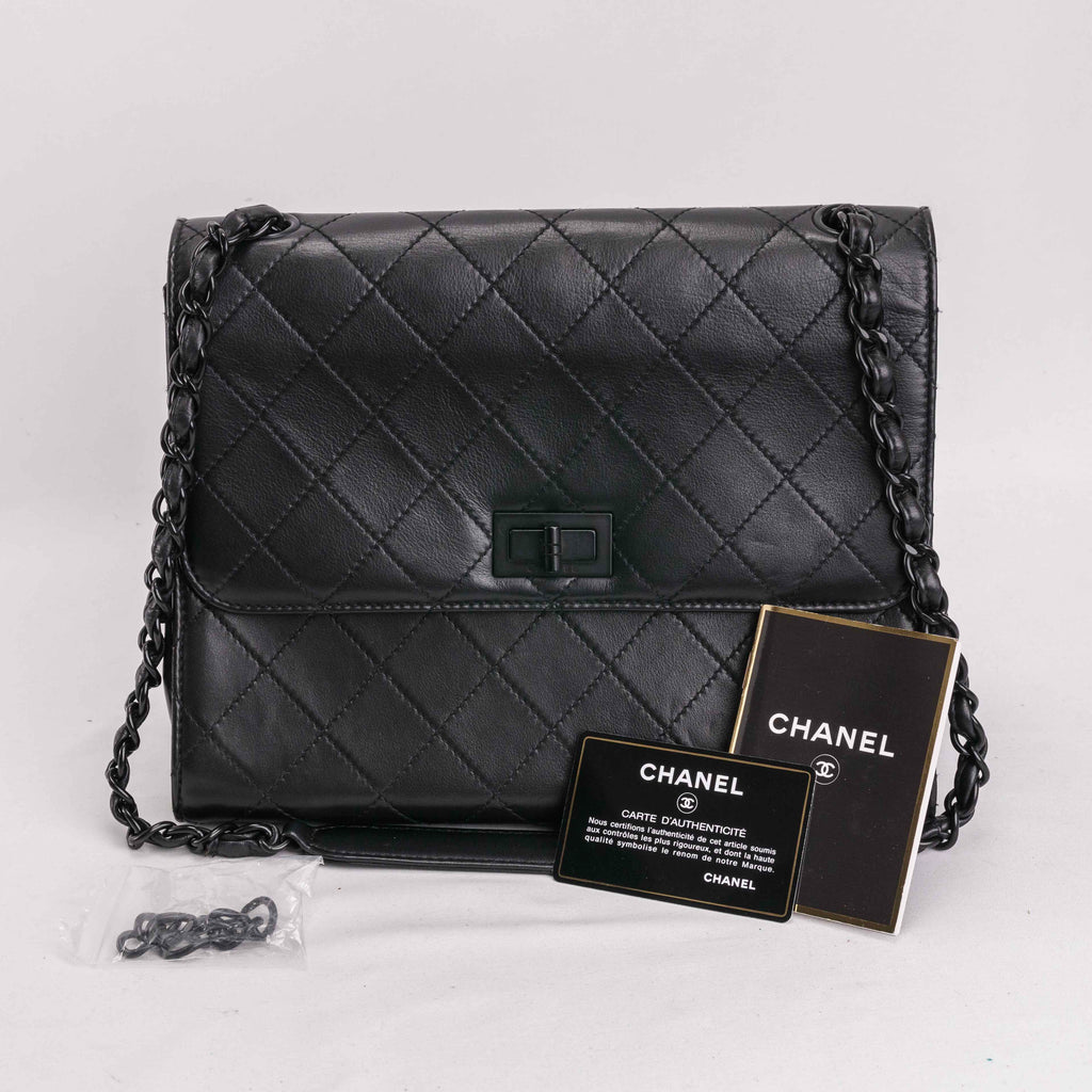 Authentic CHANEL 2.55 Vintage Black Quilted Leather 2.55 handbag