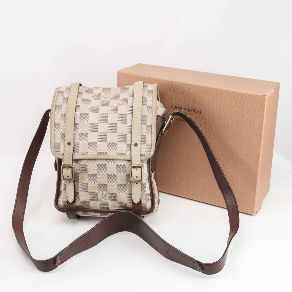 Authentic LOUIS VUITTON Damier Lune Trotteur