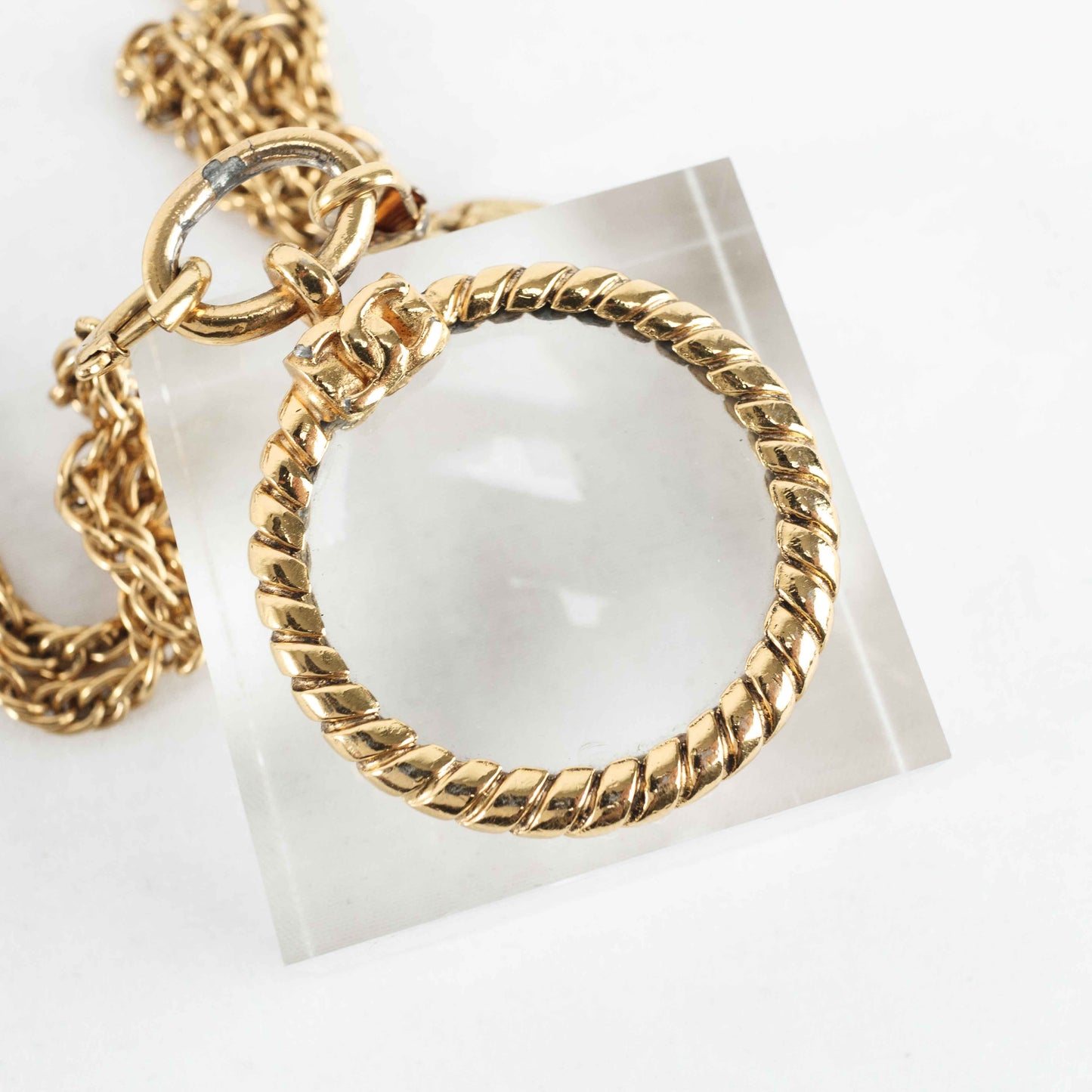 Vintage Chanel Gold lined Chain Loupe Magnifying Glass Pendant Necklace