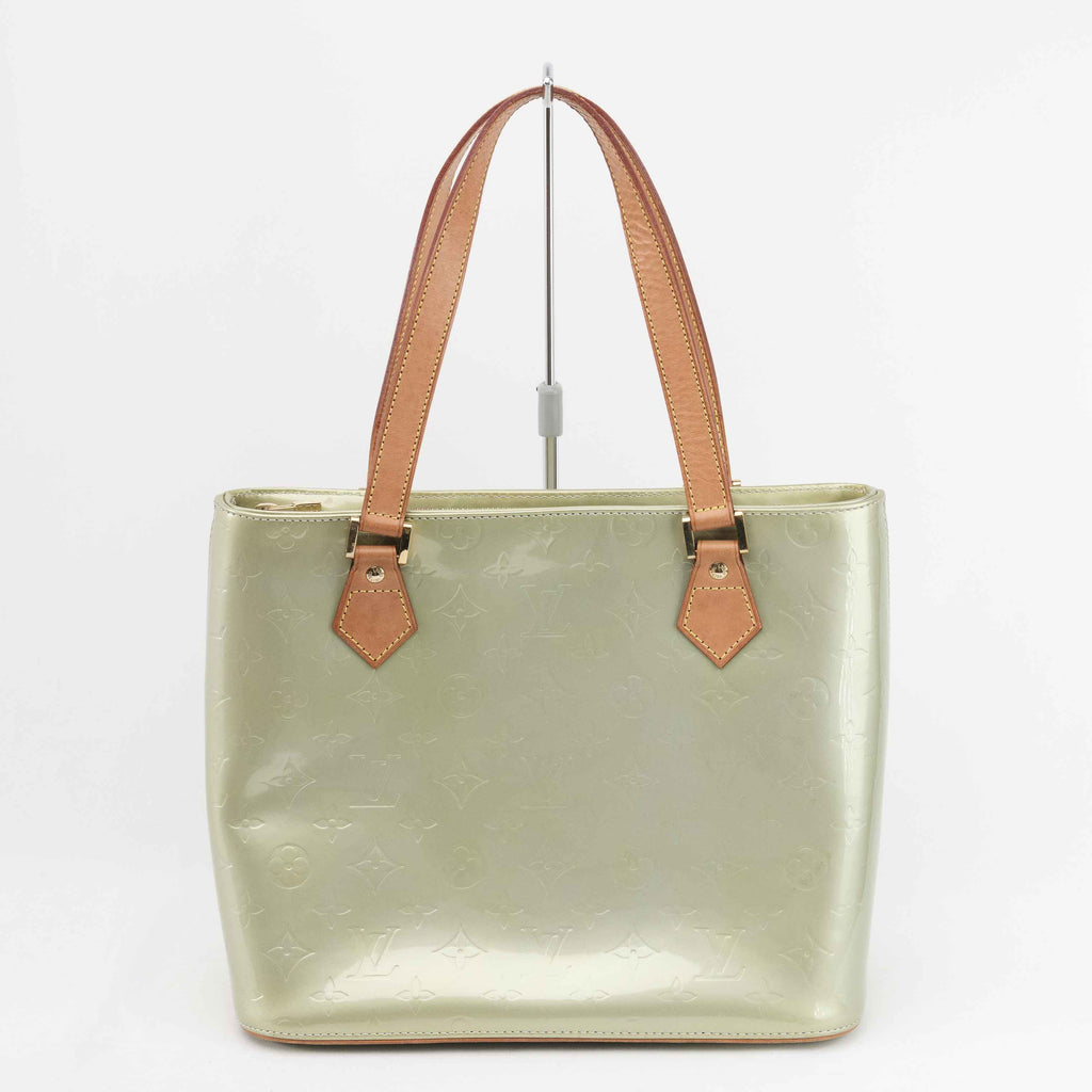 Authentic Louis Vuitton Vernis Reade