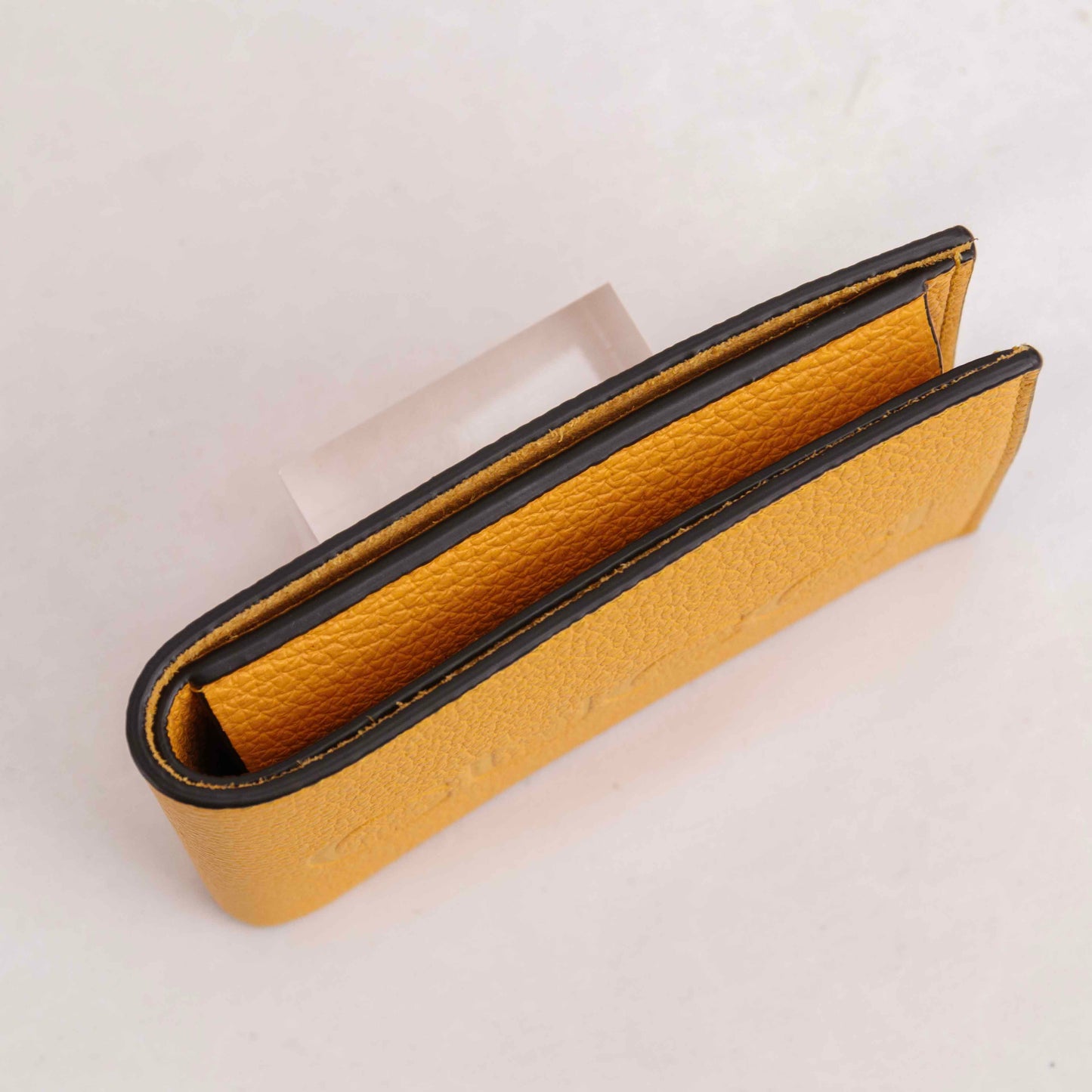 Gucci Logo Bi-fold Leather Wallet - Japan exclusive