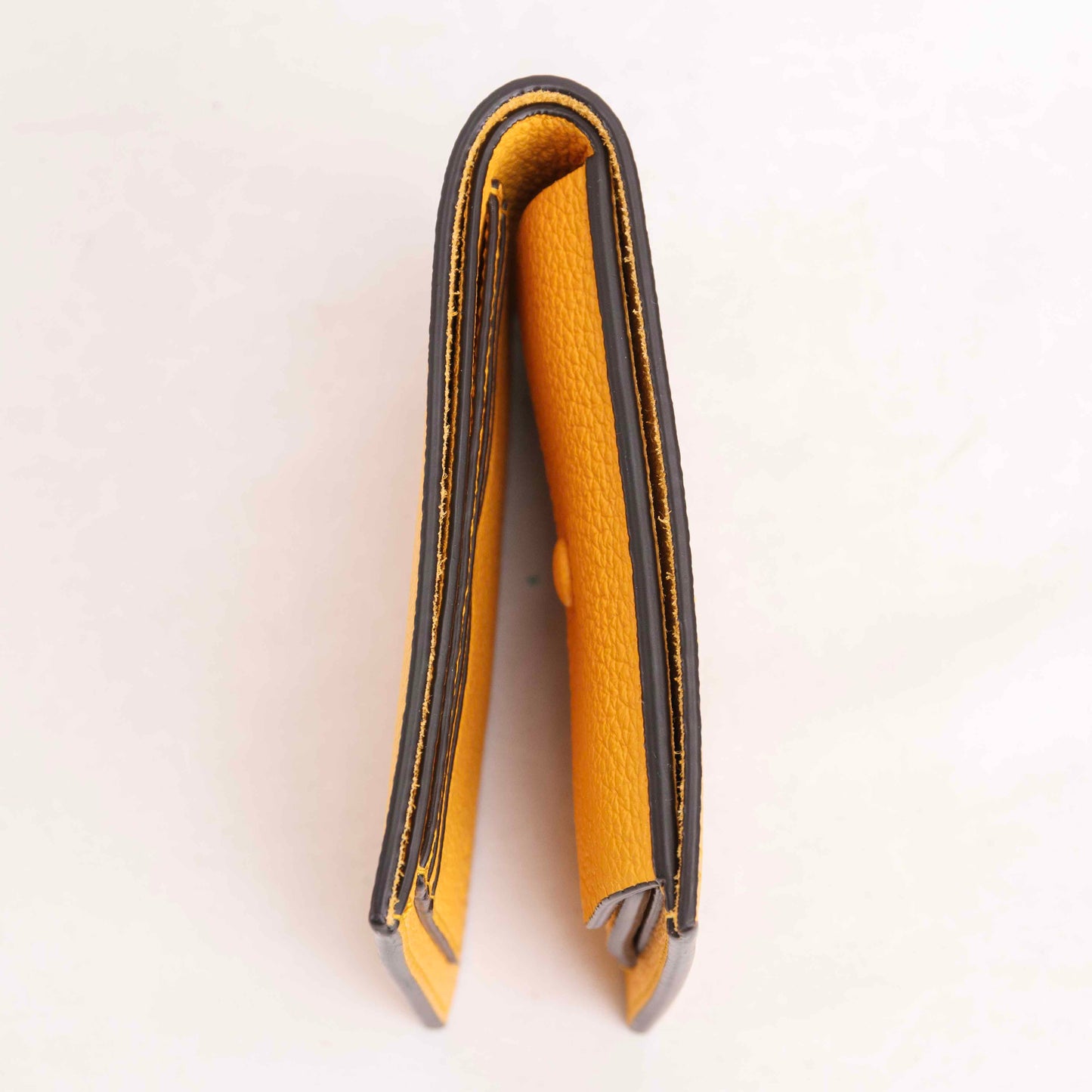 Gucci Logo Bi-fold Leather Wallet - Japan exclusive