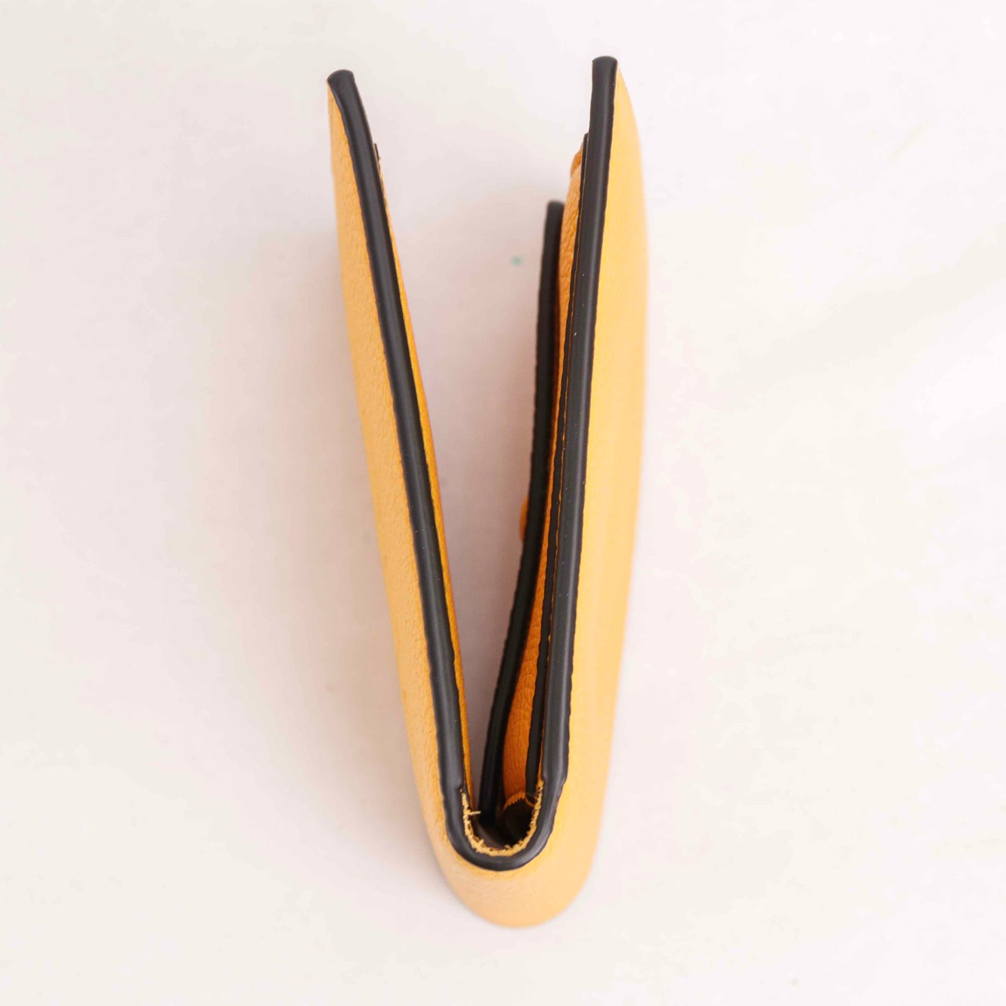 Gucci Logo Bi-fold Leather Wallet - Japan exclusive