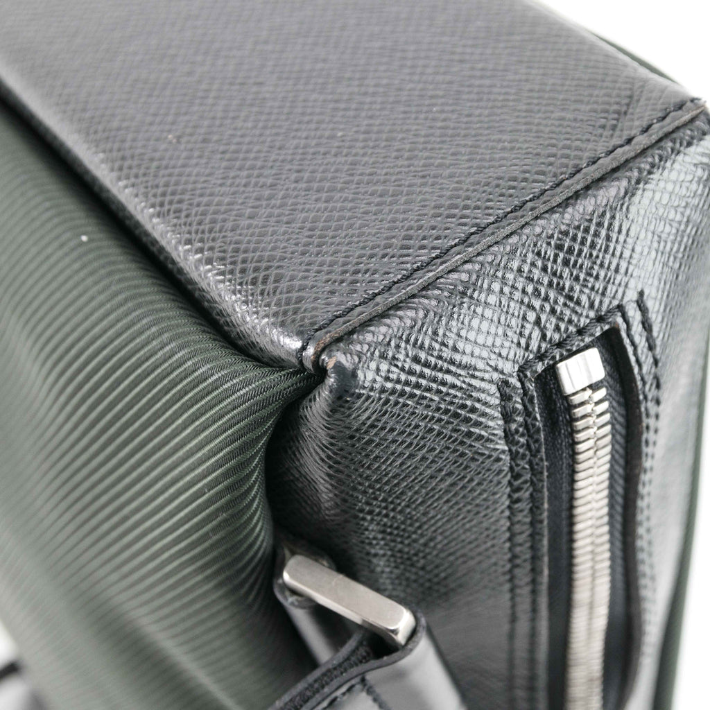 Louis Vuitton Taiga Leather District PM Messenger Bag