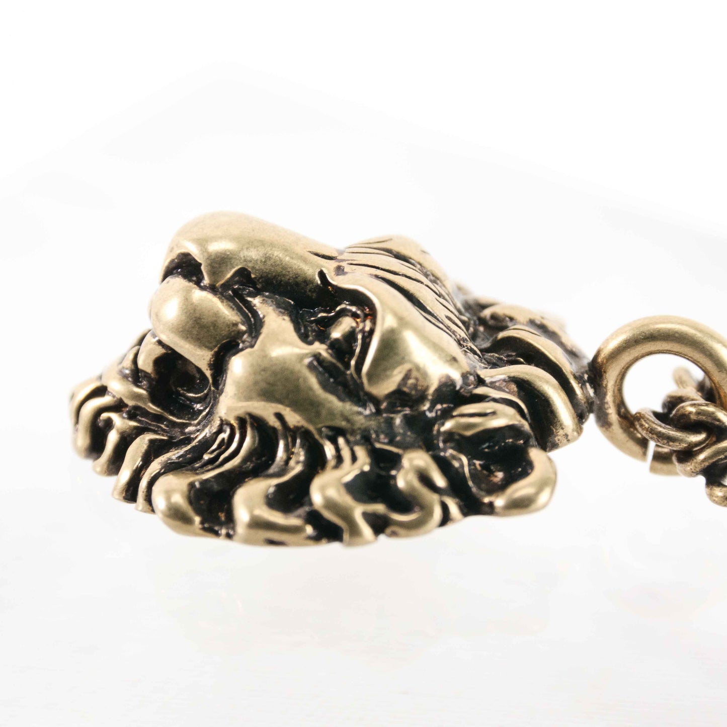 Gucci Lion Head Necklace – Antique Gold-Tone Pendant Chain