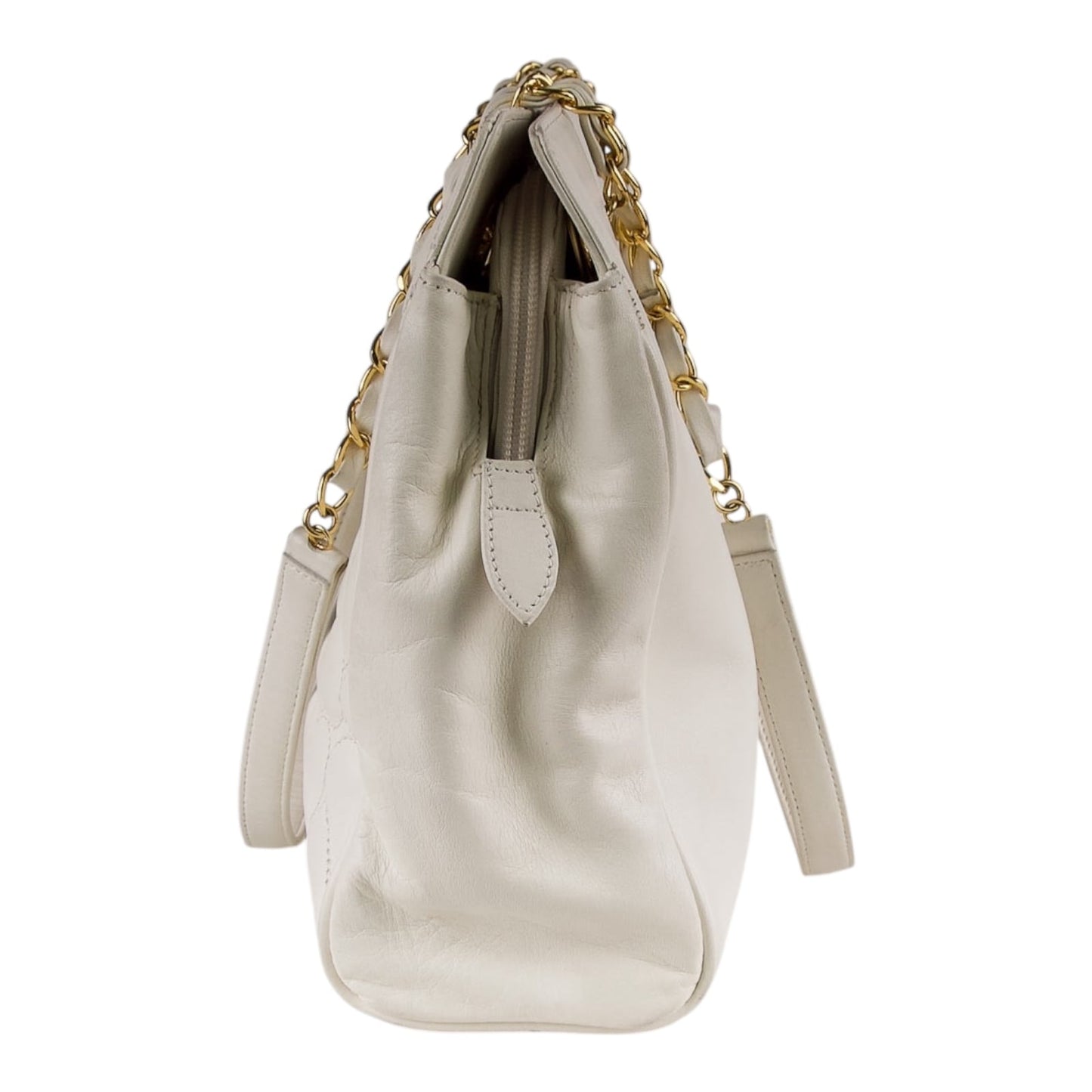 Vintage Moschino heart shape quilted calfskin Gold chain purse