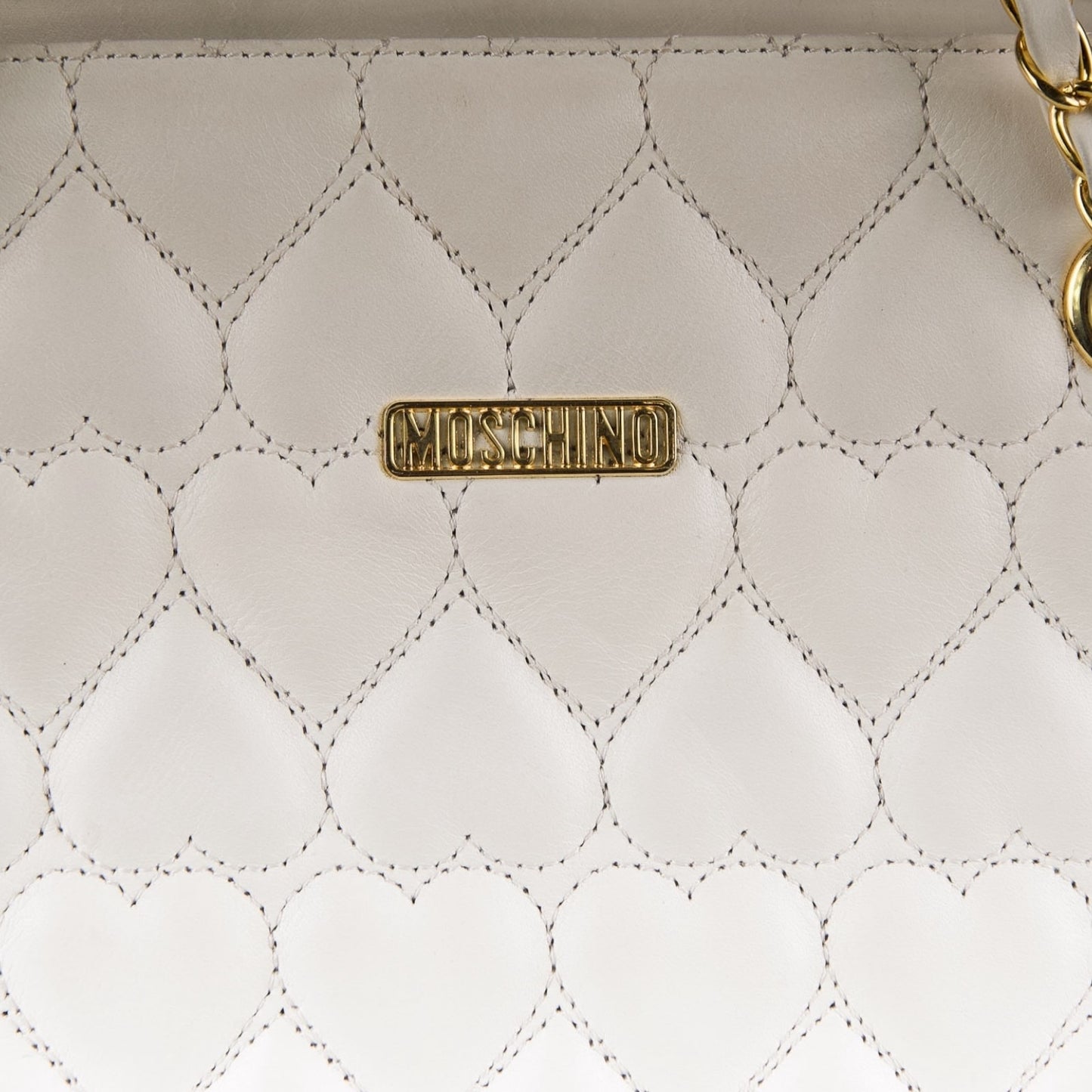 Vintage Moschino heart shape quilted calfskin Gold chain purse