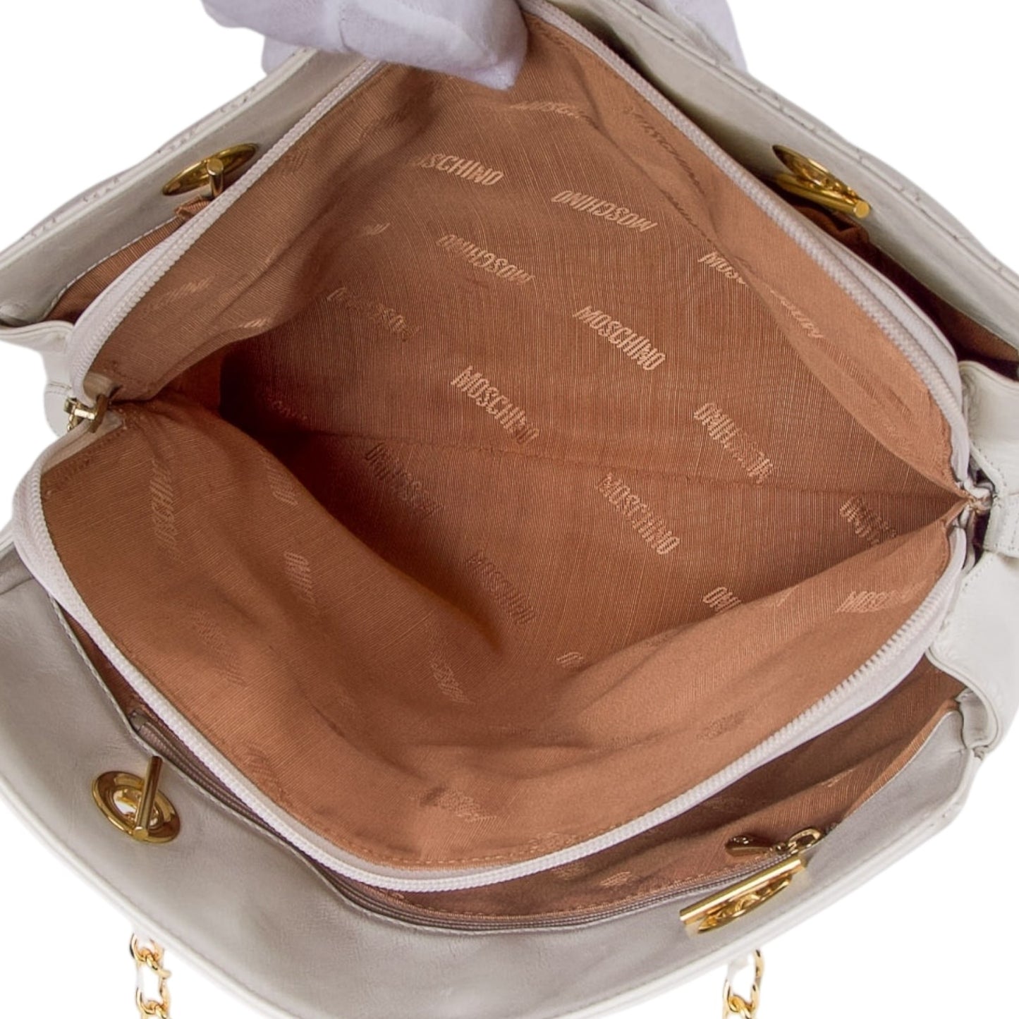 Vintage Moschino heart shape quilted calfskin Gold chain purse