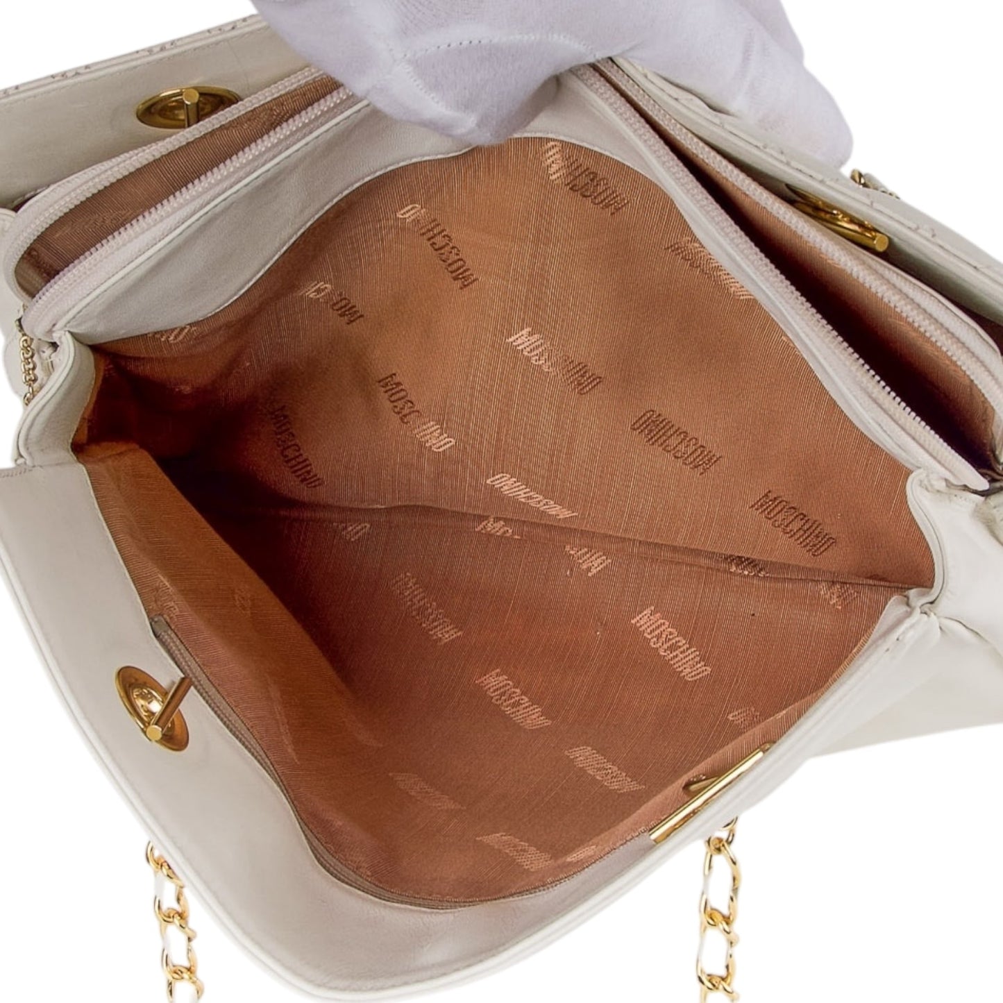 Vintage Moschino heart shape quilted calfskin Gold chain purse