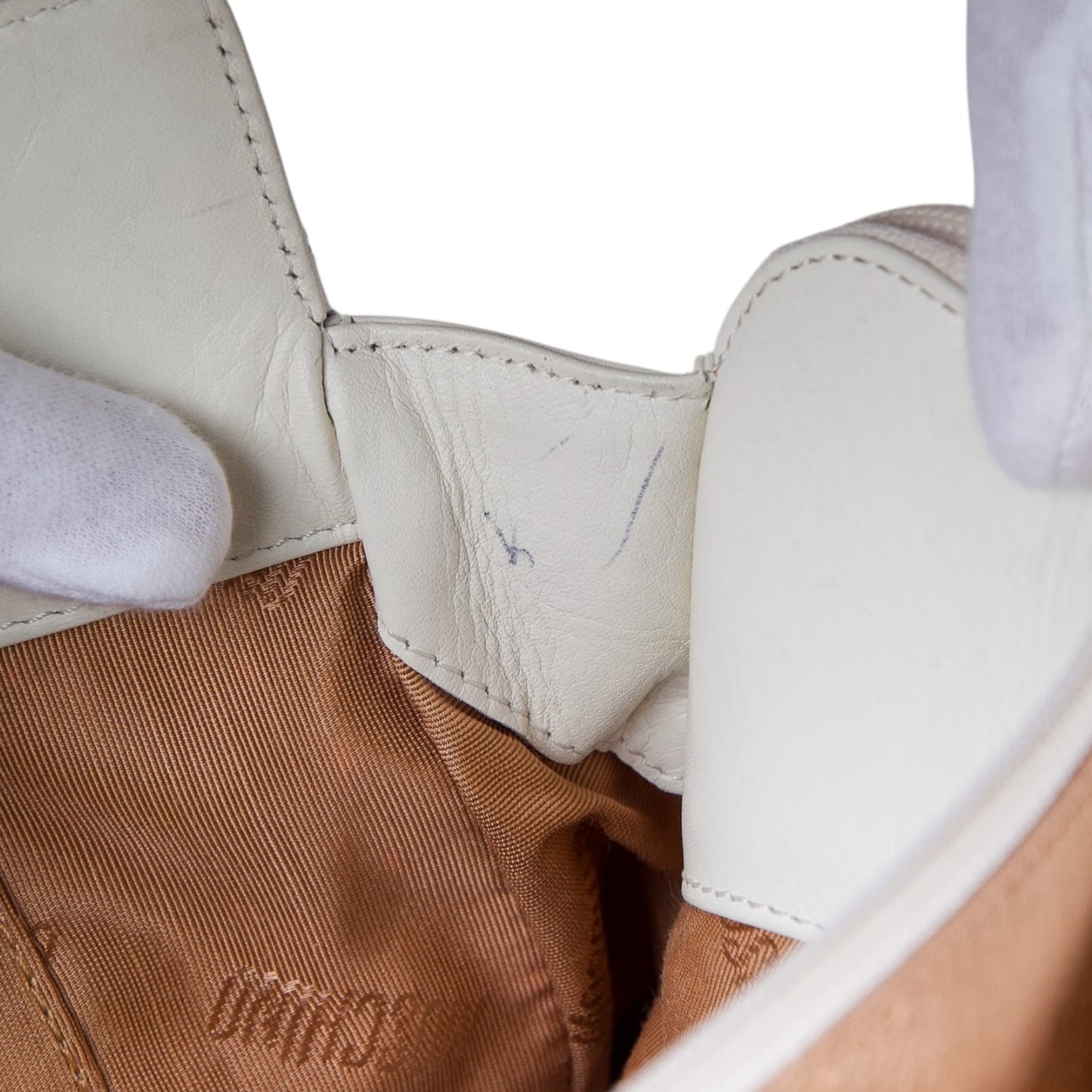 Vintage Moschino heart shape quilted calfskin Gold chain purse