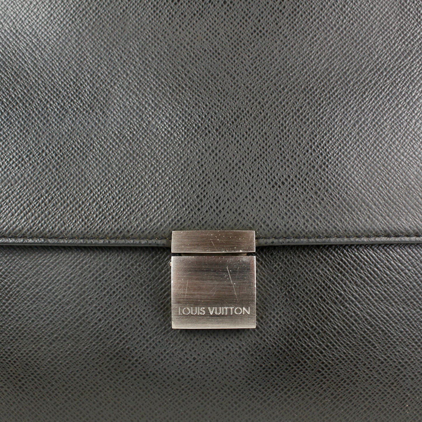 Louis Vuitton Taiga Leather Robusto 1 Briefcase – Black