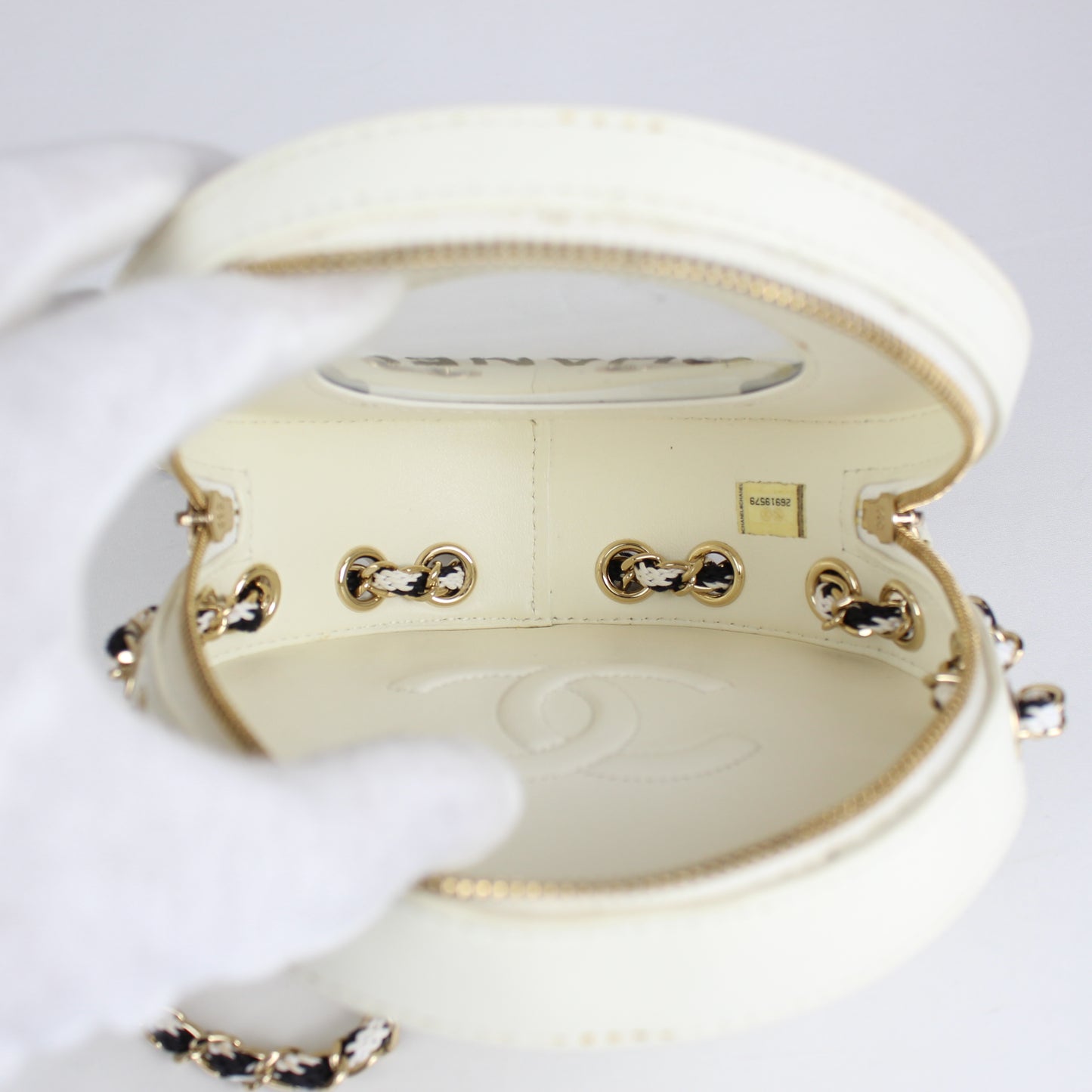 Chanel Cruise Collection “La Pausa” Lifesaver Round Crossbody Bag – White & Black Lambskin – ca. 2019