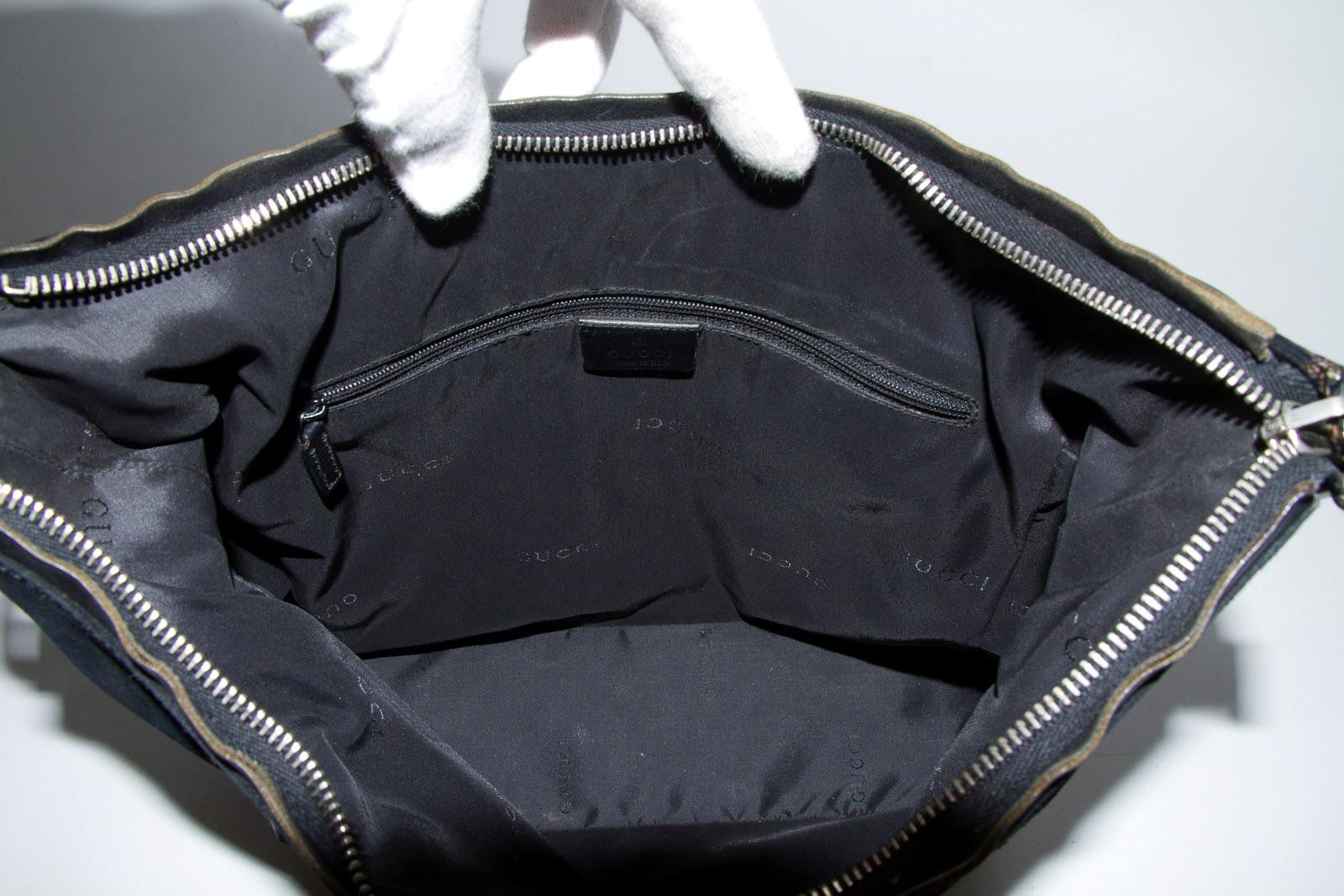 GUCCI Small BLACK NYLON & LEATHER Shoulder Bag Authentic! EUC