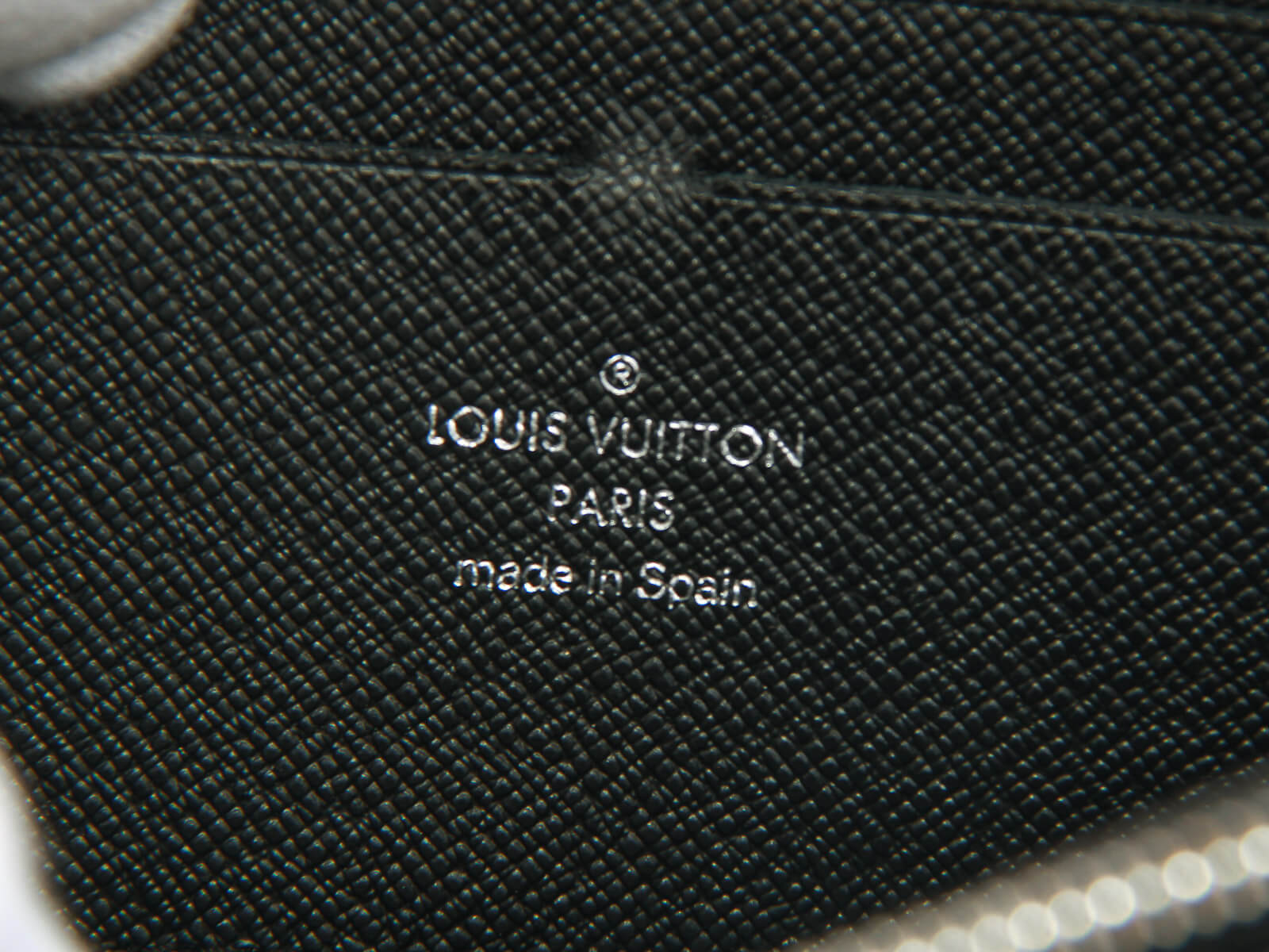 $1149 Authentic LOUIS VUITTON Made in SPAIN Epi Black Leather Long Wallet NR