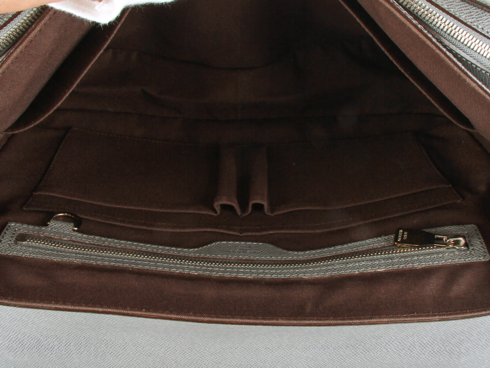 Louis Vuitton Slim Briefcase NV Black Taiga