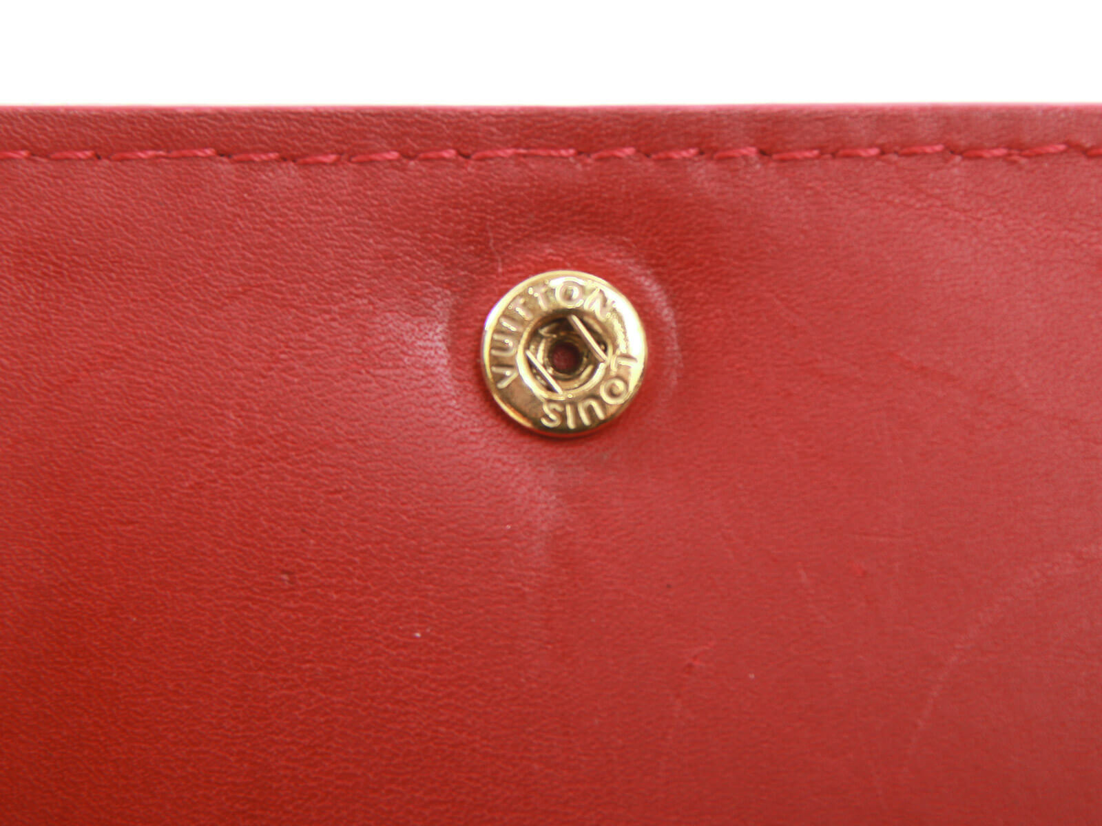 Louis Vuitton Zippy Pomme D'amour Monogram Vernis Wallet LV-1111P-0008