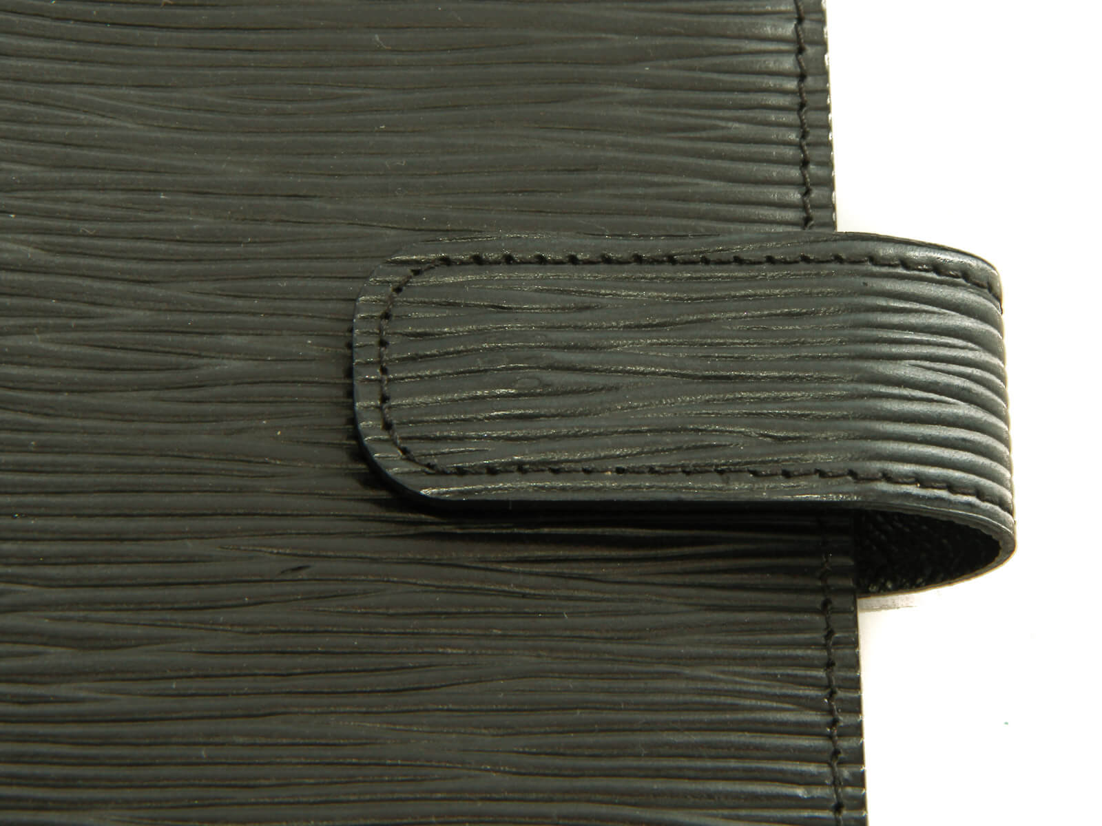 Louis Vuitton Vintage Epi Leather Agenda Cover MM – New2Me Boutique