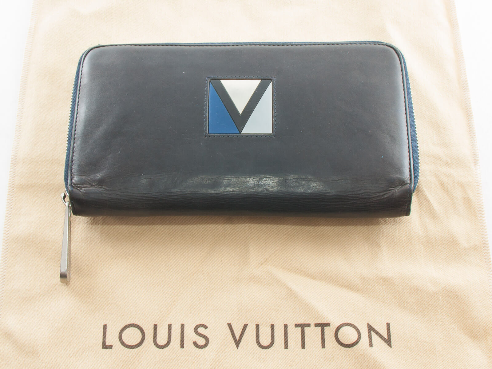 LOUIS VUITTON ZIPPY CLASSIC WALLET Authentic Louis Vuitton canvas material  upcycled and repurposed into wallet .Turke…